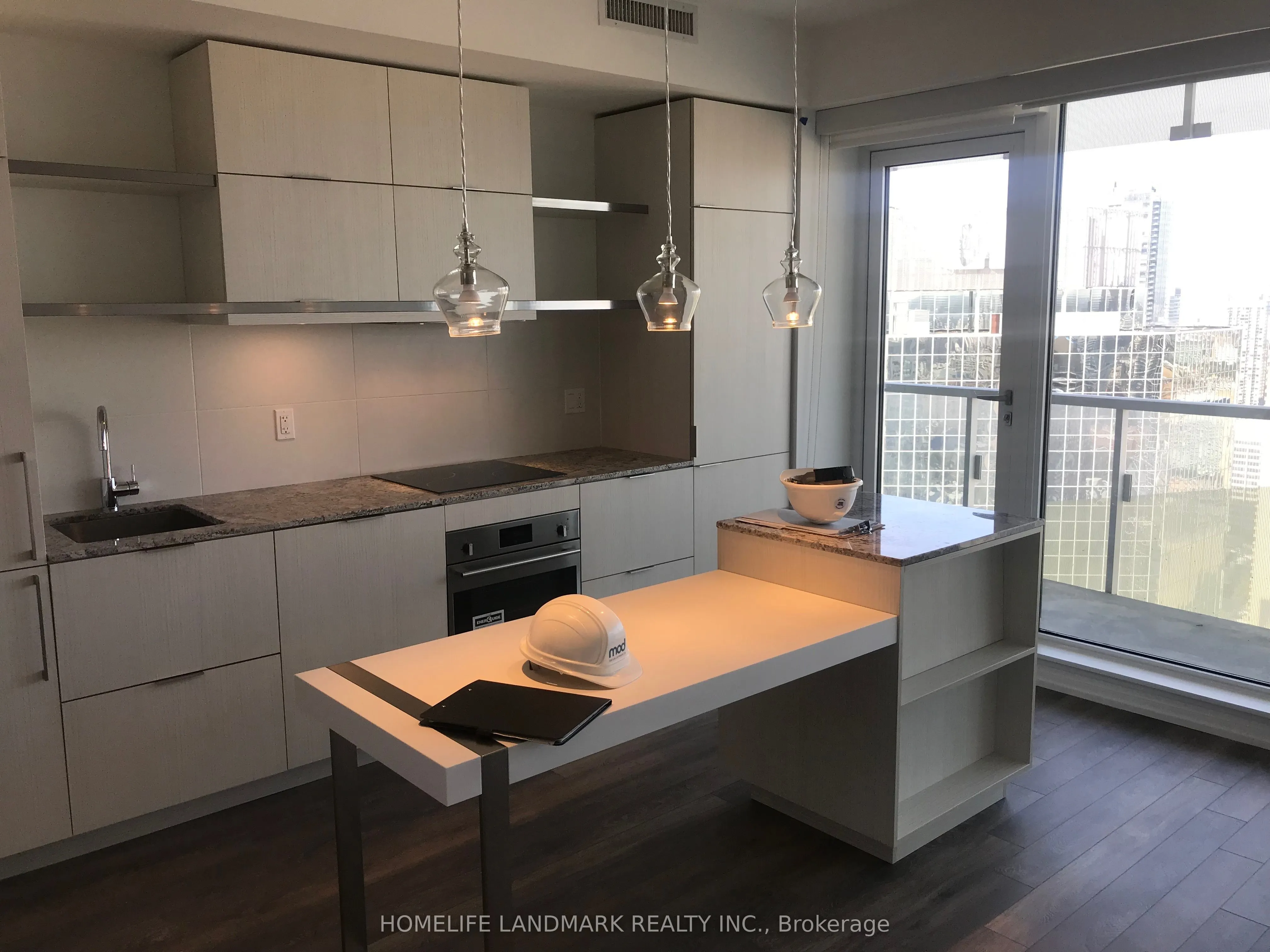 197 yonge Street, #1611
