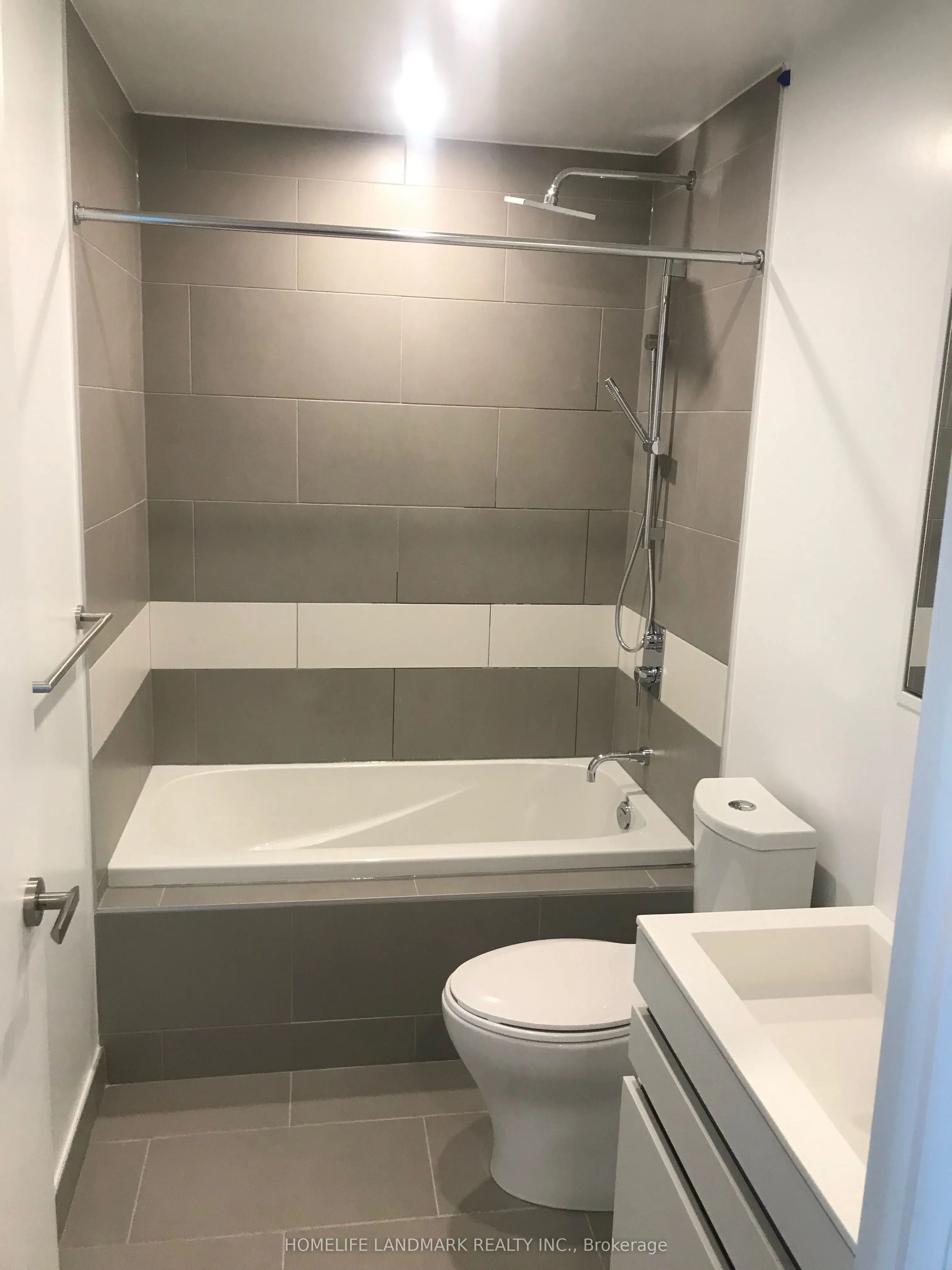 197 yonge Street, #1611