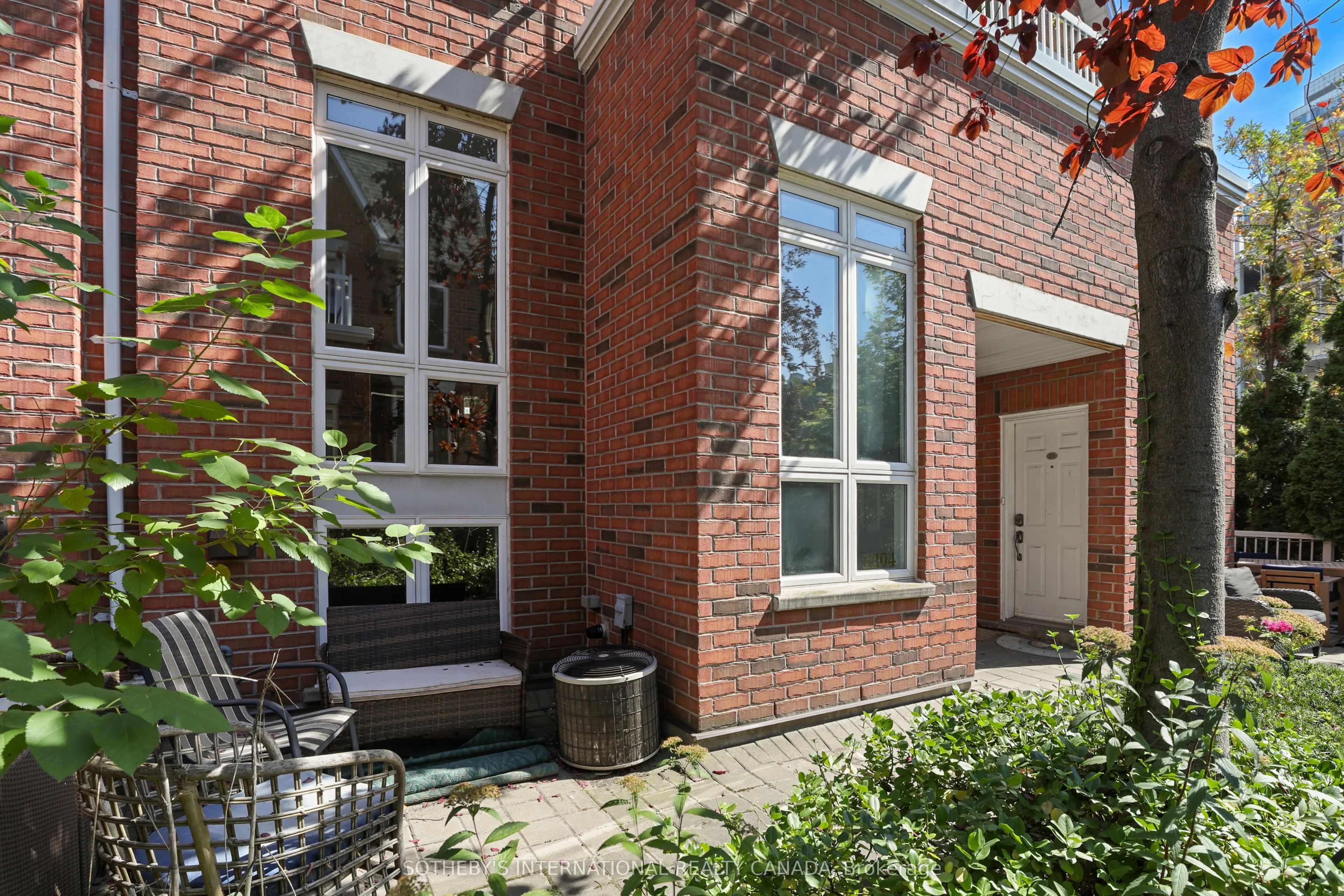 12 Sudbury Street, #1204