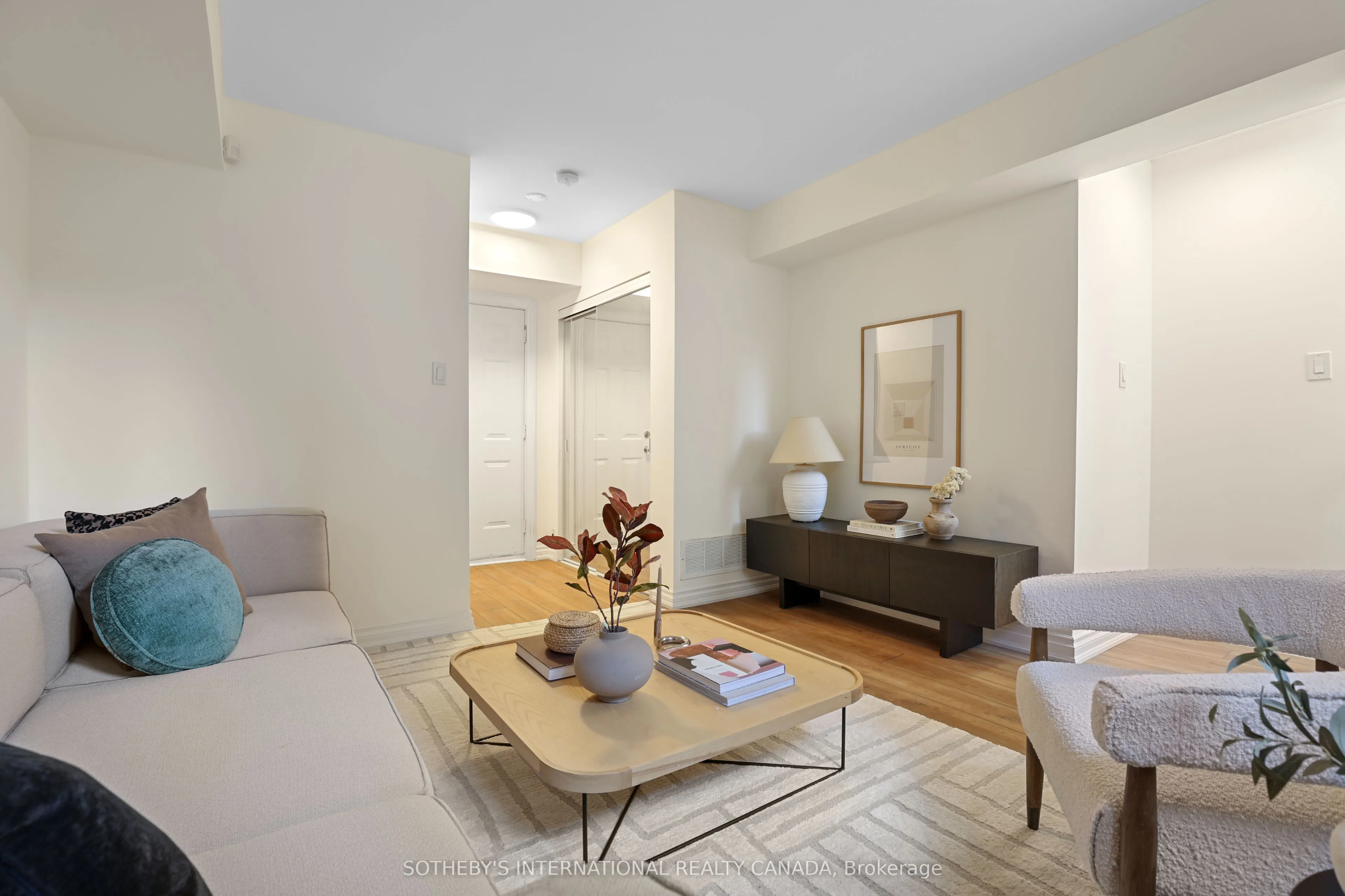 12 Sudbury Street, #1204