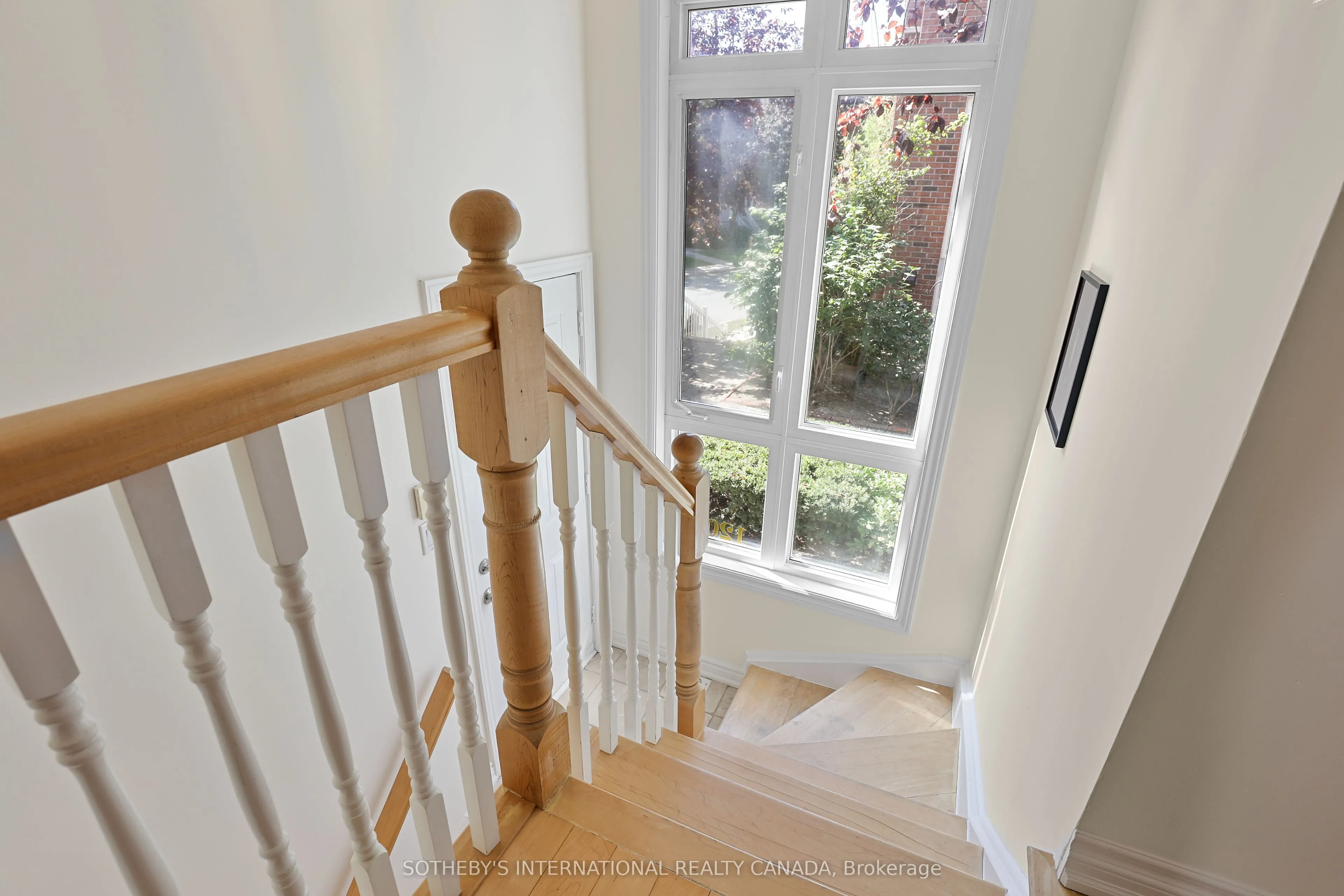 12 Sudbury Street, #1204