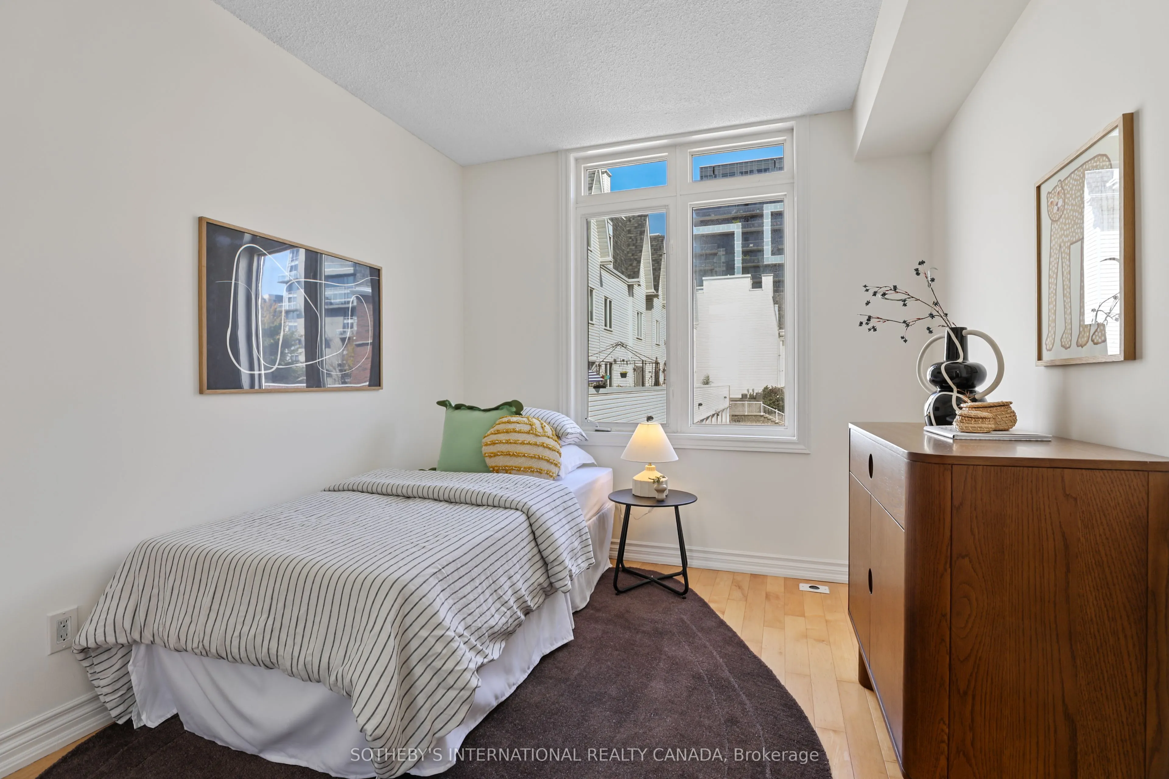 12 Sudbury Street, #1204