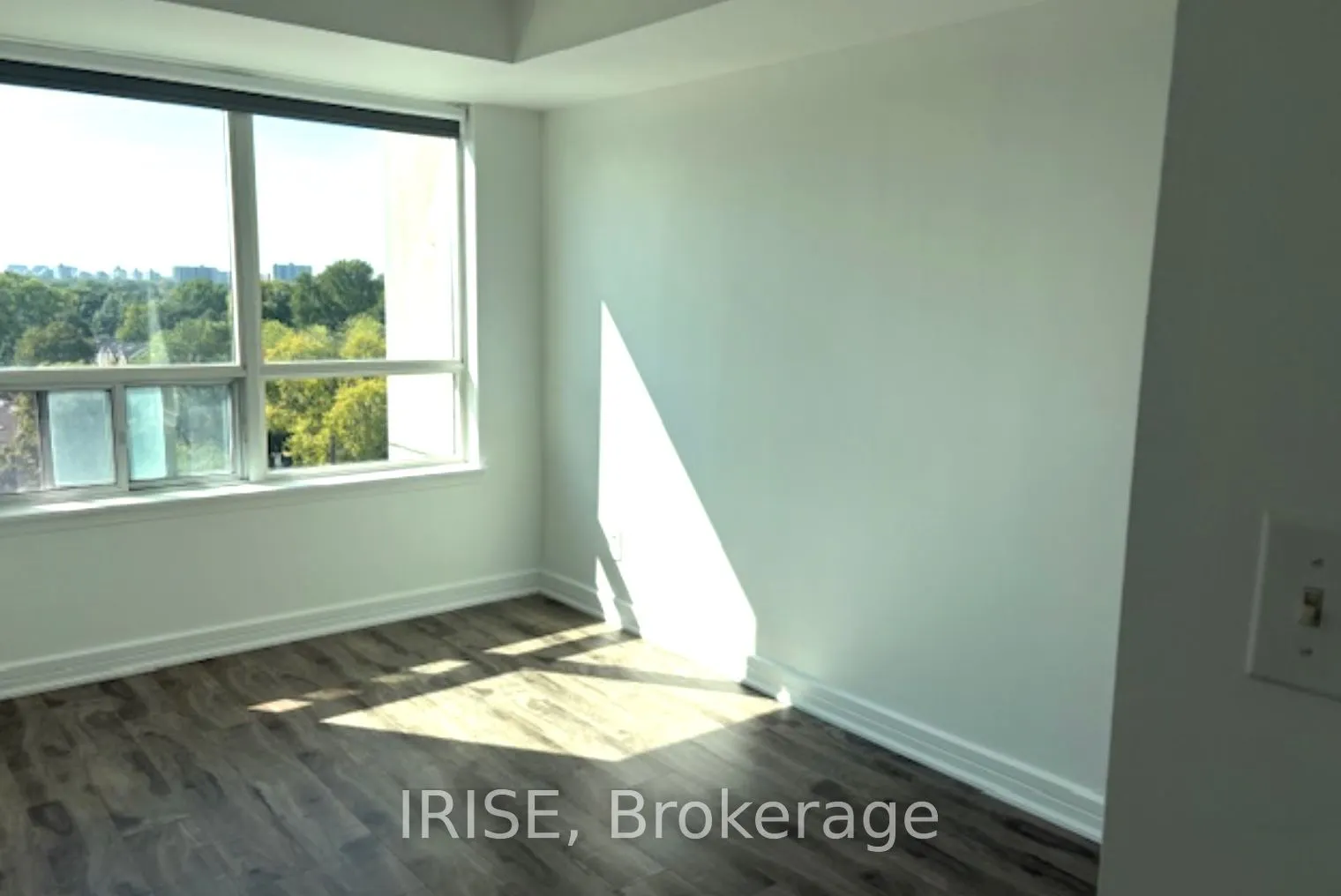 18 Harrison Gardens Boulevard, #810