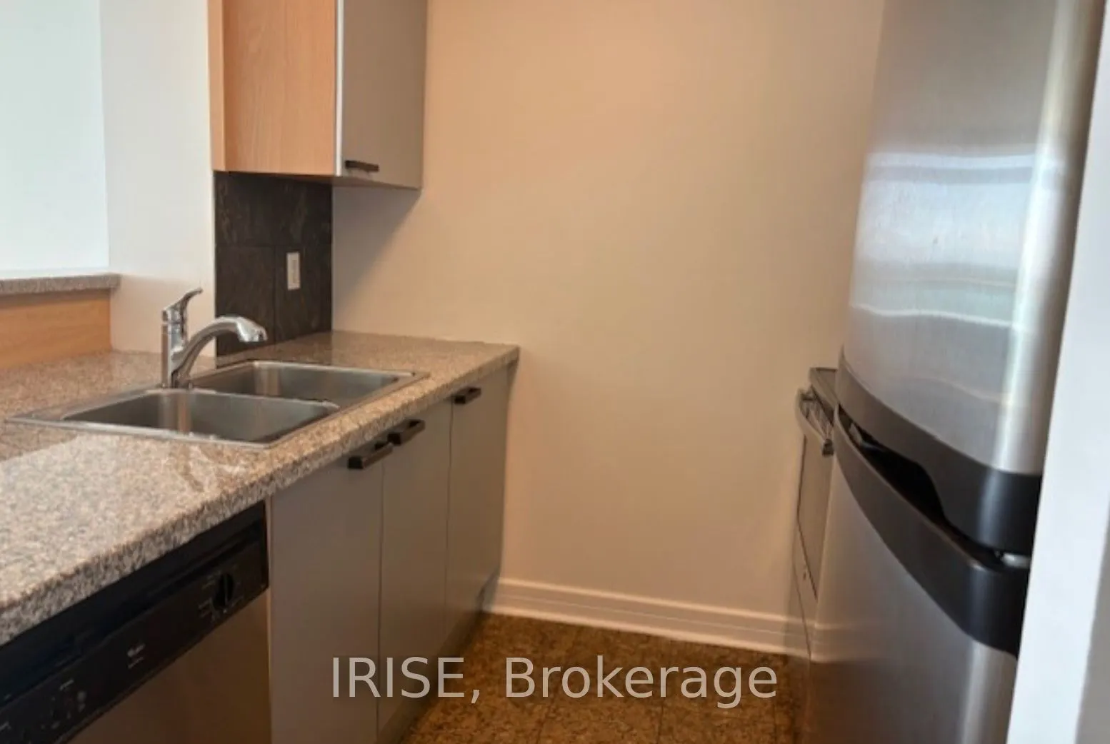 18 Harrison Gardens Boulevard, #810