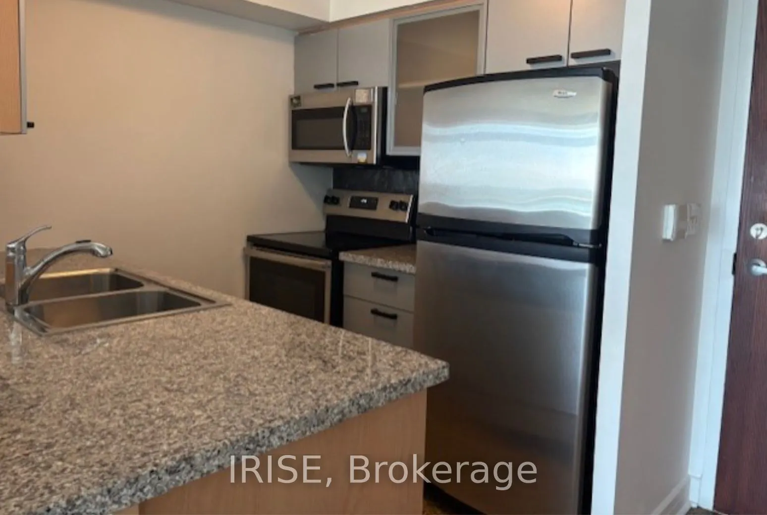 18 Harrison Gardens Boulevard, #810