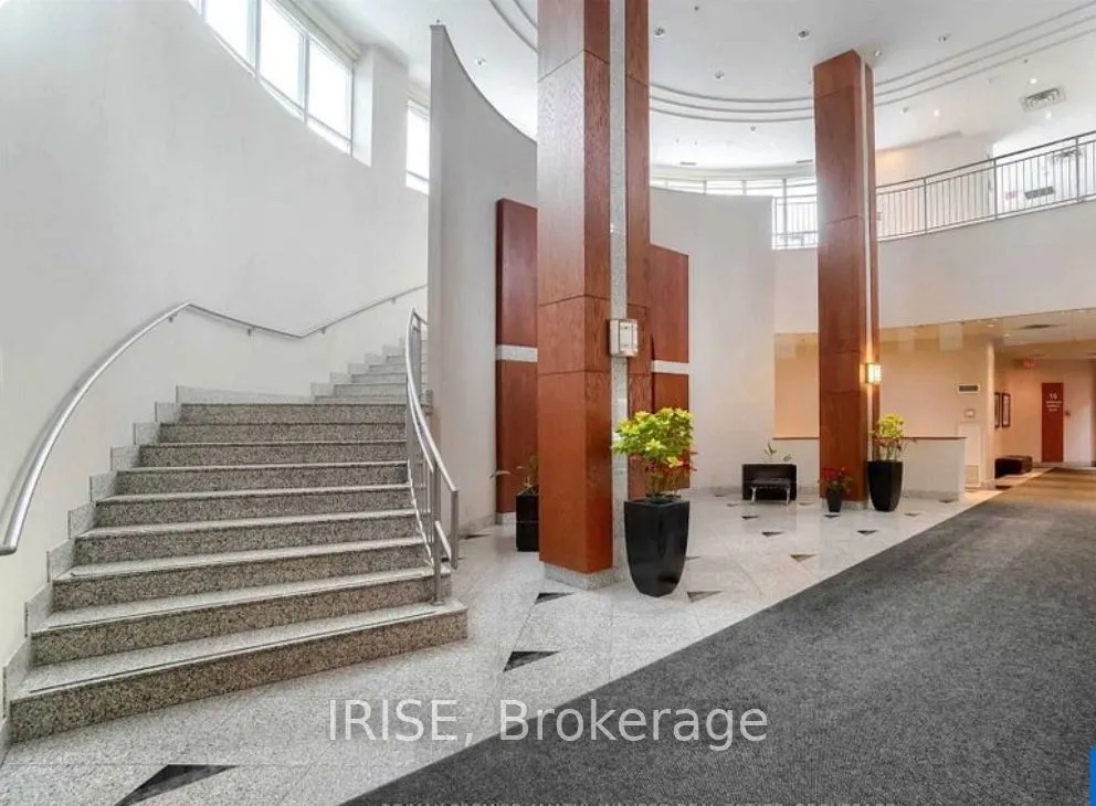 18 Harrison Gardens Boulevard, #810