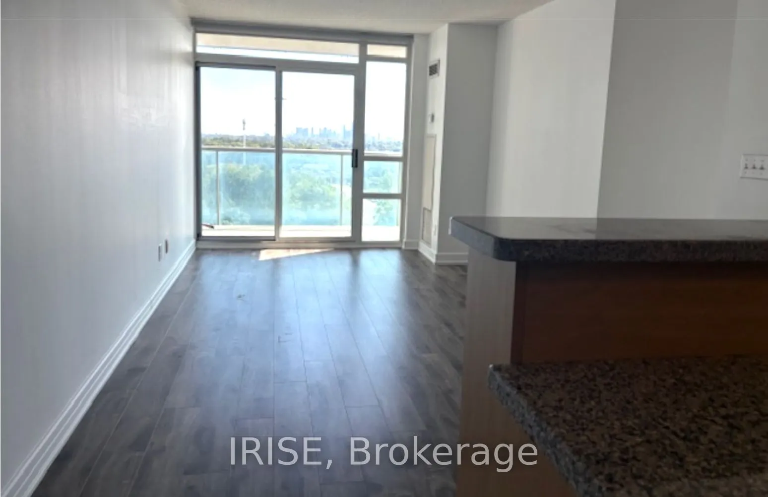 18 Harrison Gardens Boulevard, #810