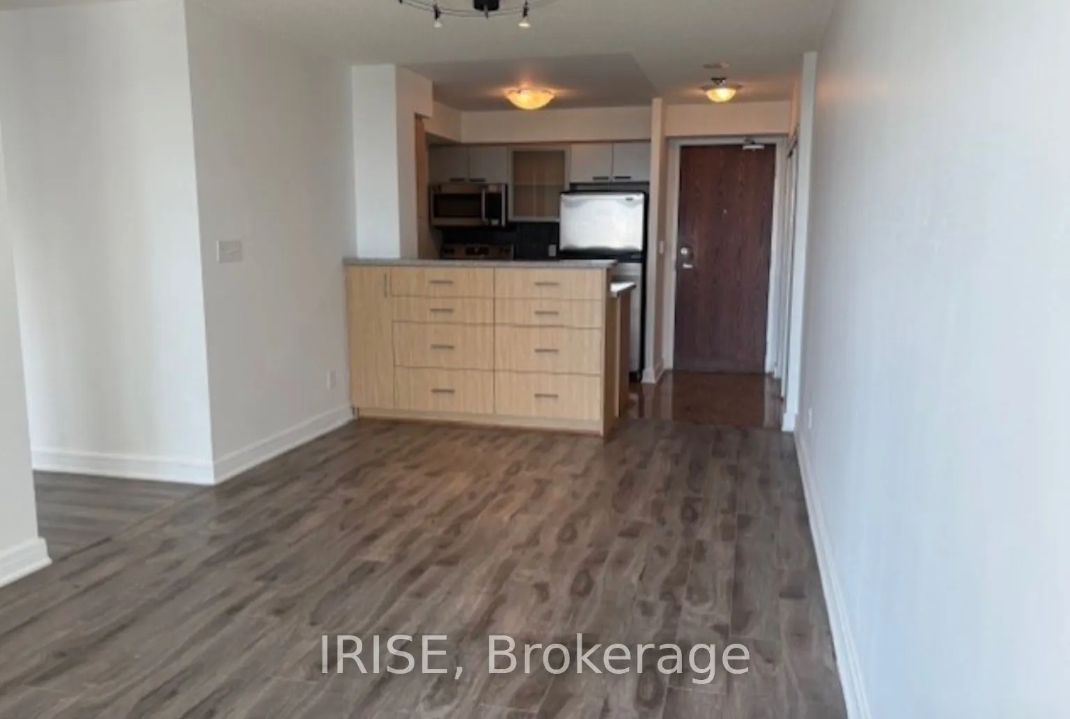 18 Harrison Gardens Boulevard, #810