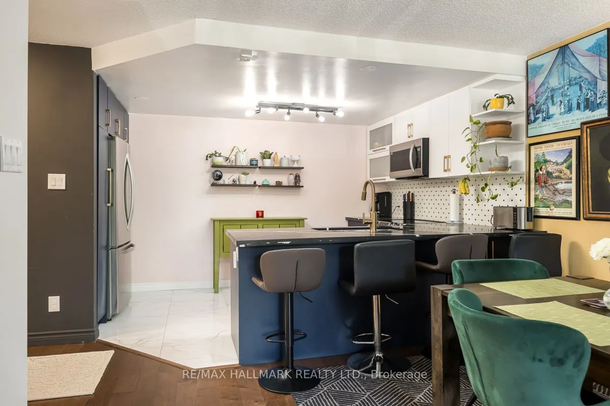1101 Steeles Avenue W, #207