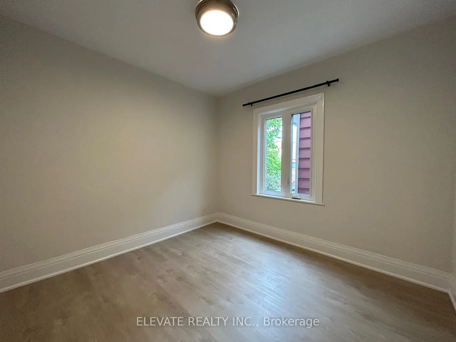 8 Amherst Avenue