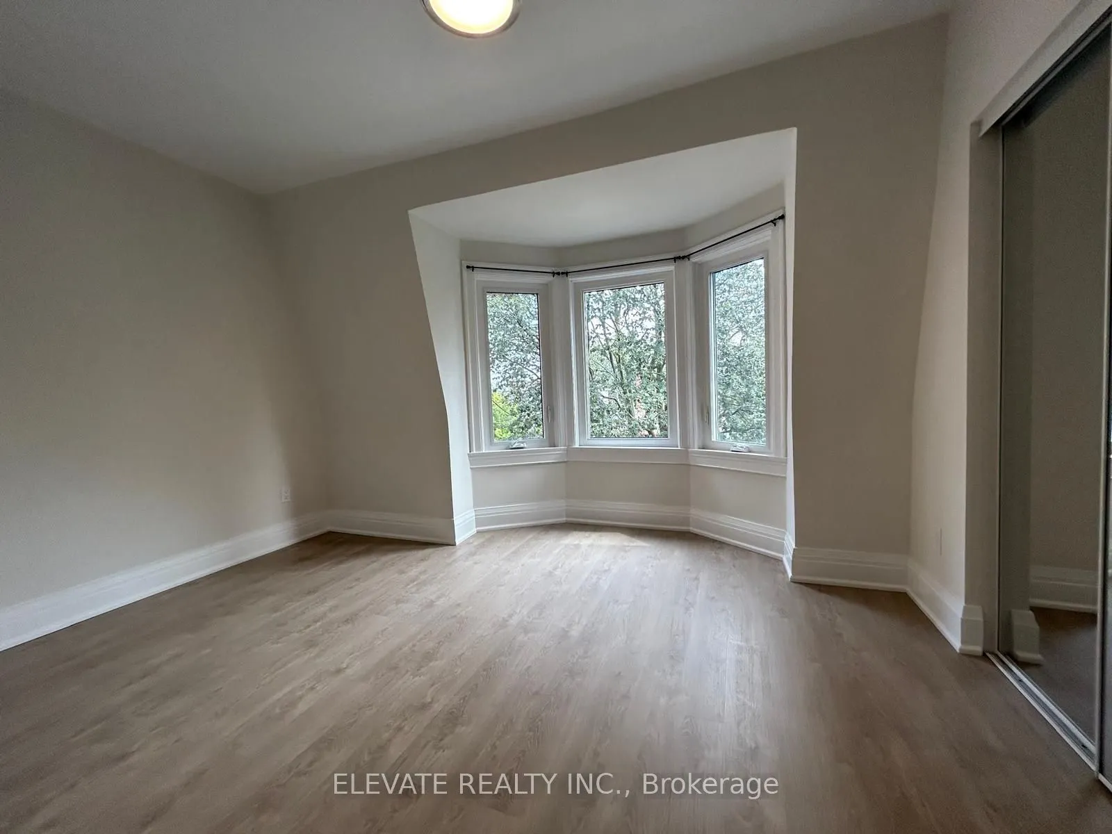 8 Amherst Avenue