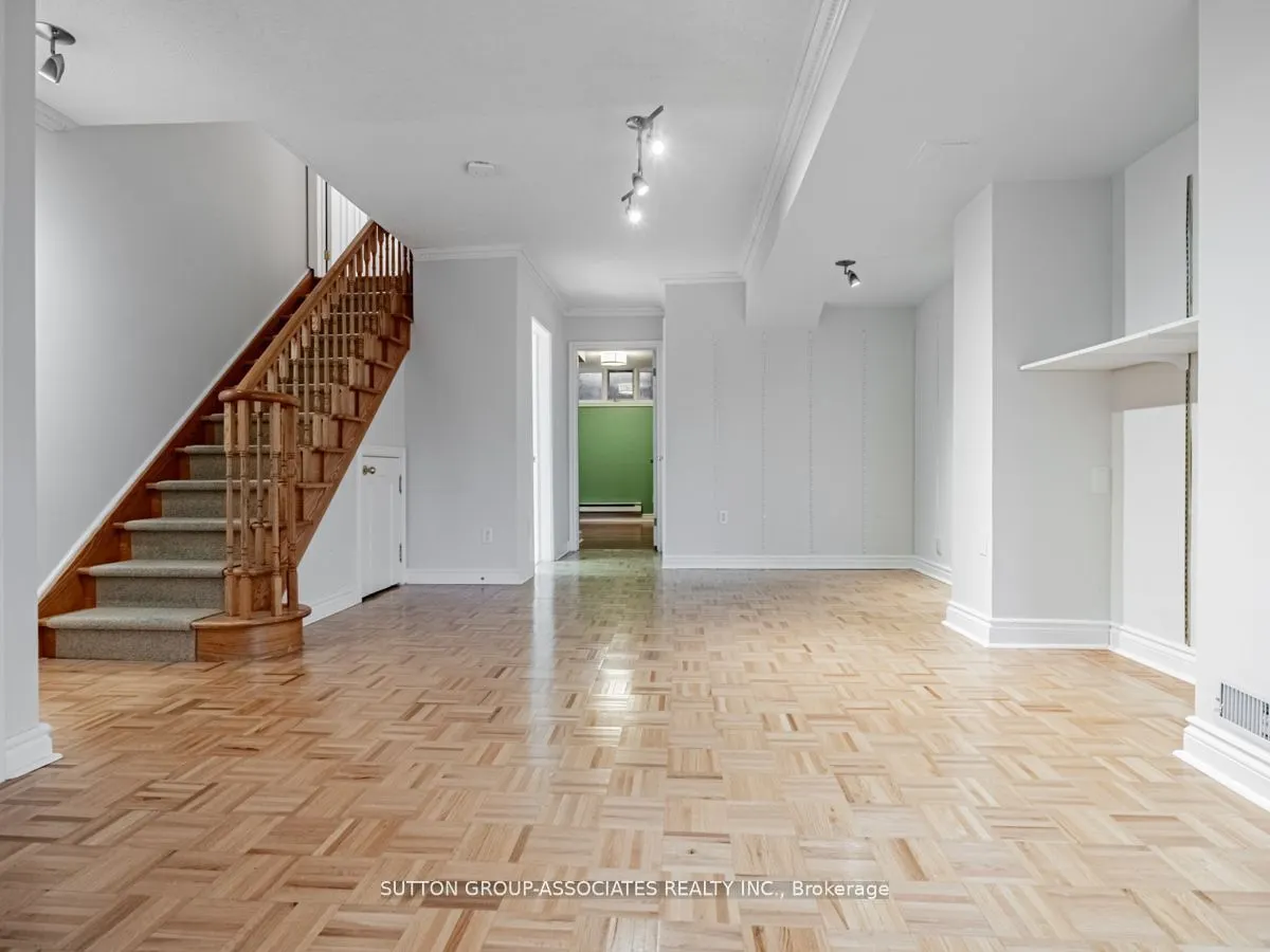 26 Bridgman Avenue