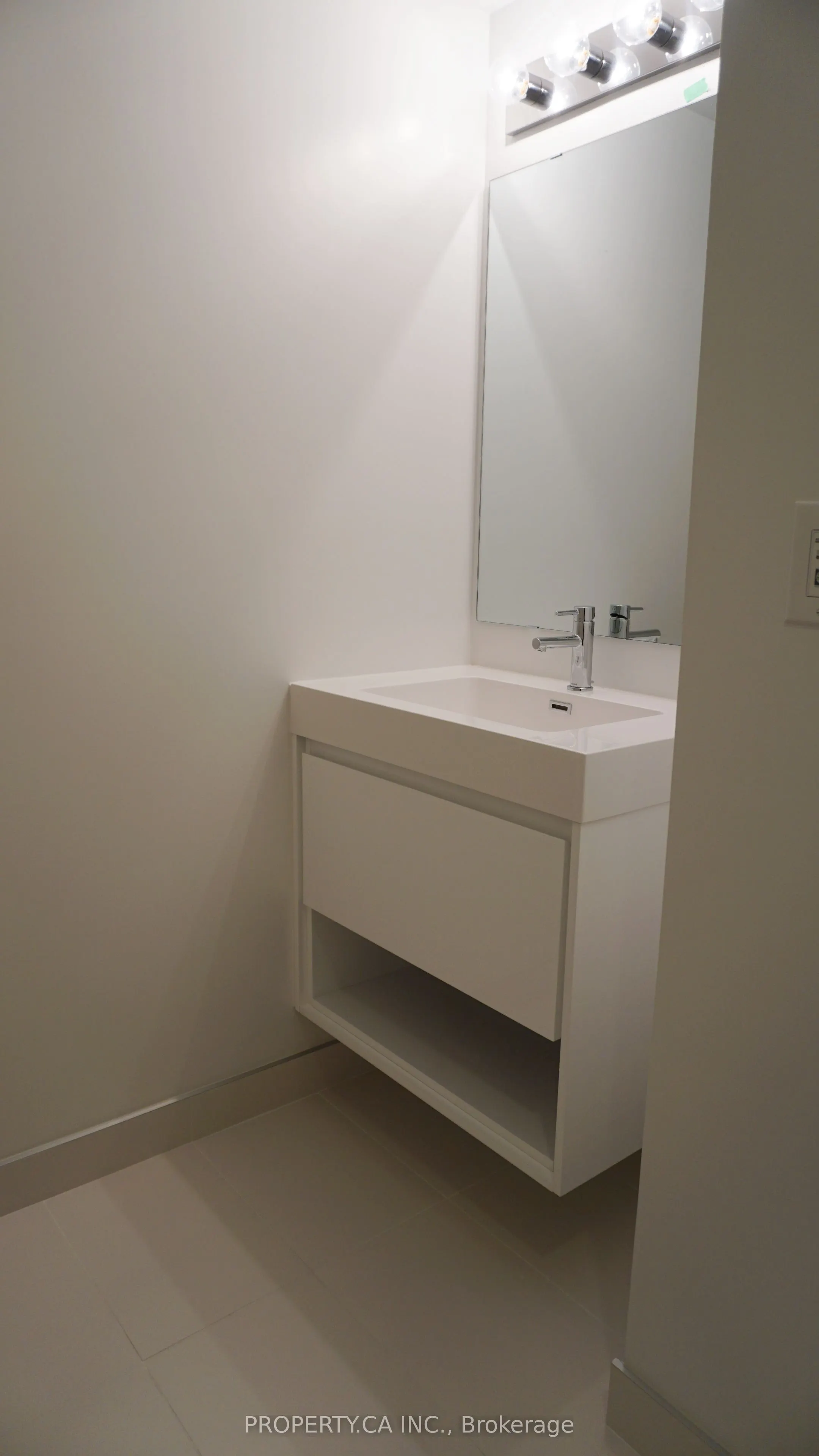 159 Wellesley Street E, #2705