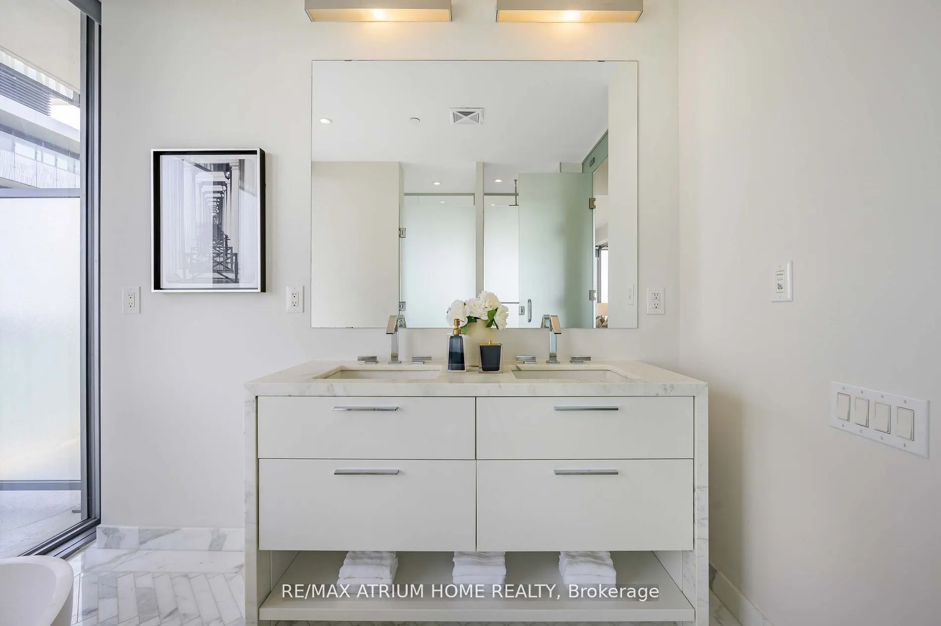 42 Charles Street E, #PH 5305