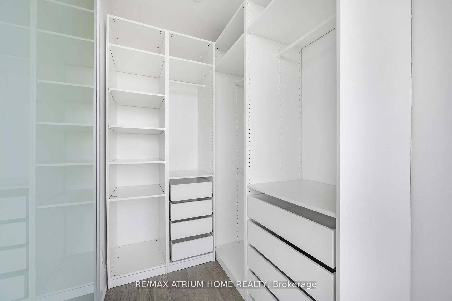 42 Charles Street E, #PH 5305