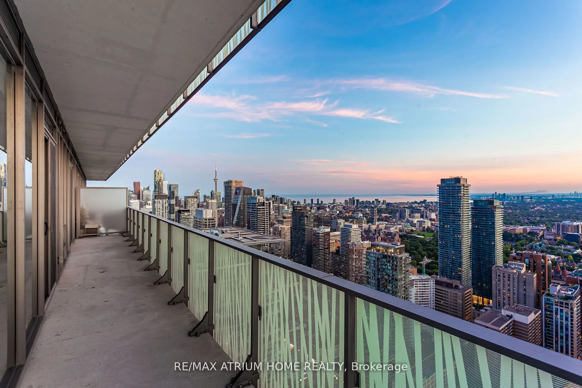 42 Charles Street E, #PH 5305