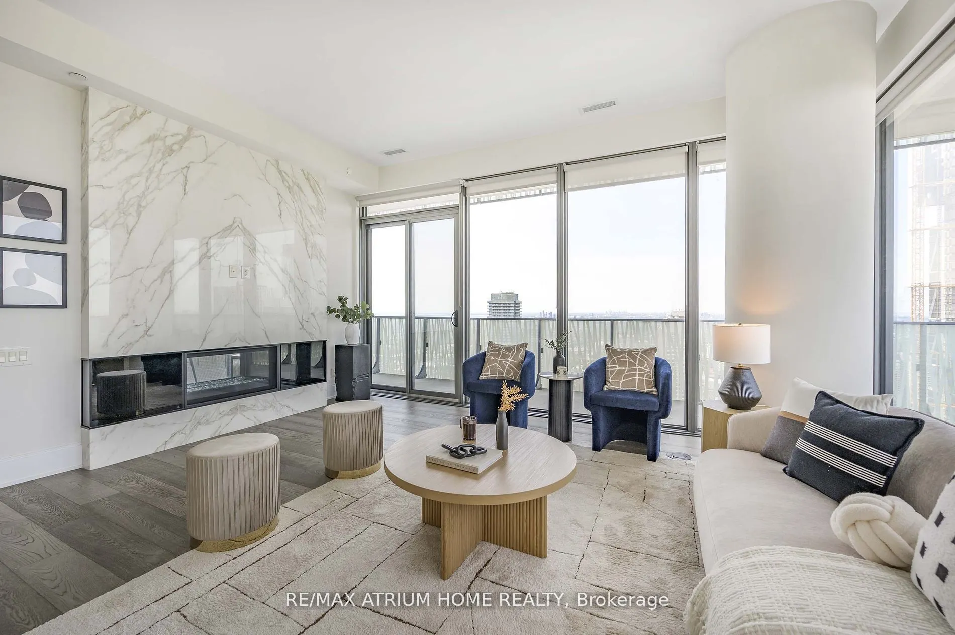 42 Charles Street E, #PH 5305