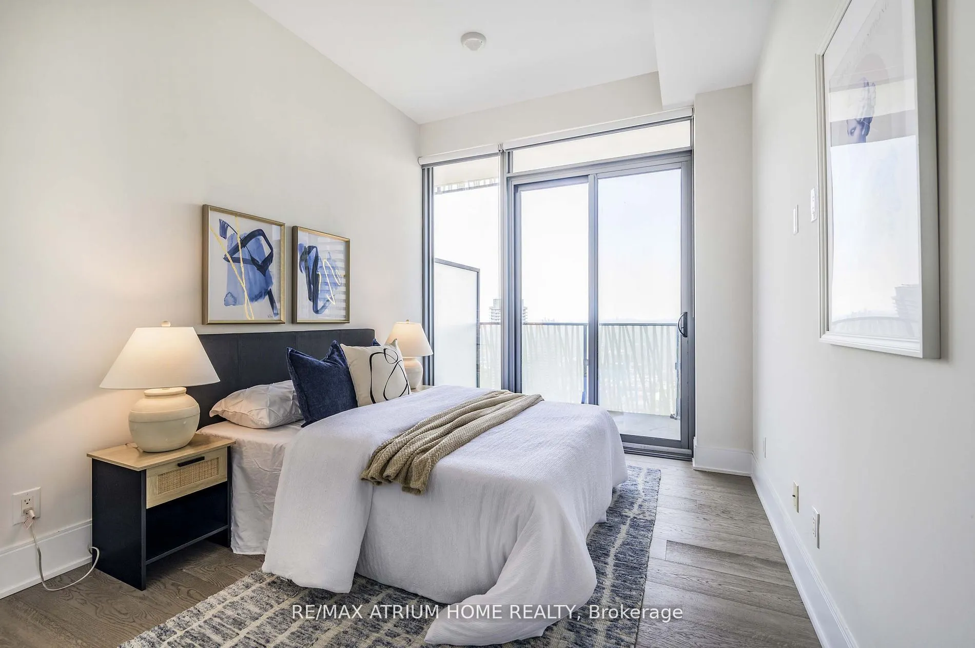 42 Charles Street E, #PH 5305