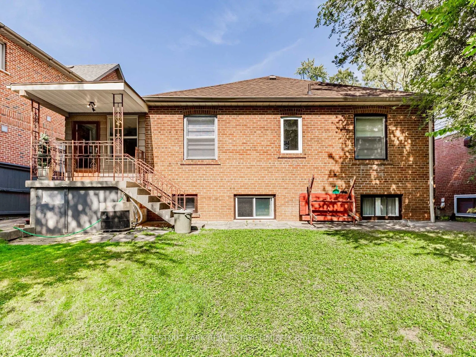 397 Cortleigh Boulevard