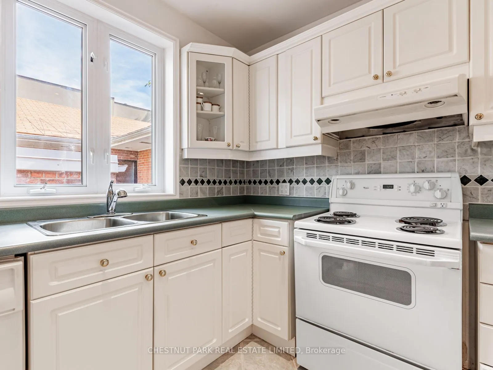 397 Cortleigh Boulevard