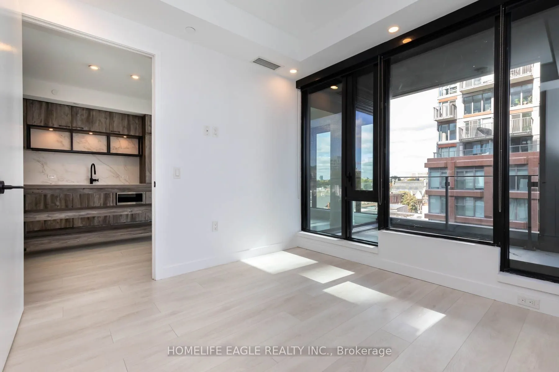 505 Richmond Street W, #514