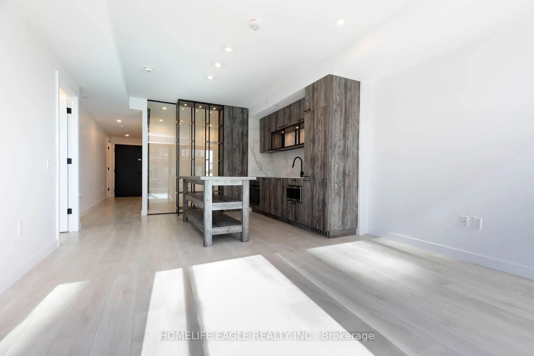 505 Richmond Street W, #514