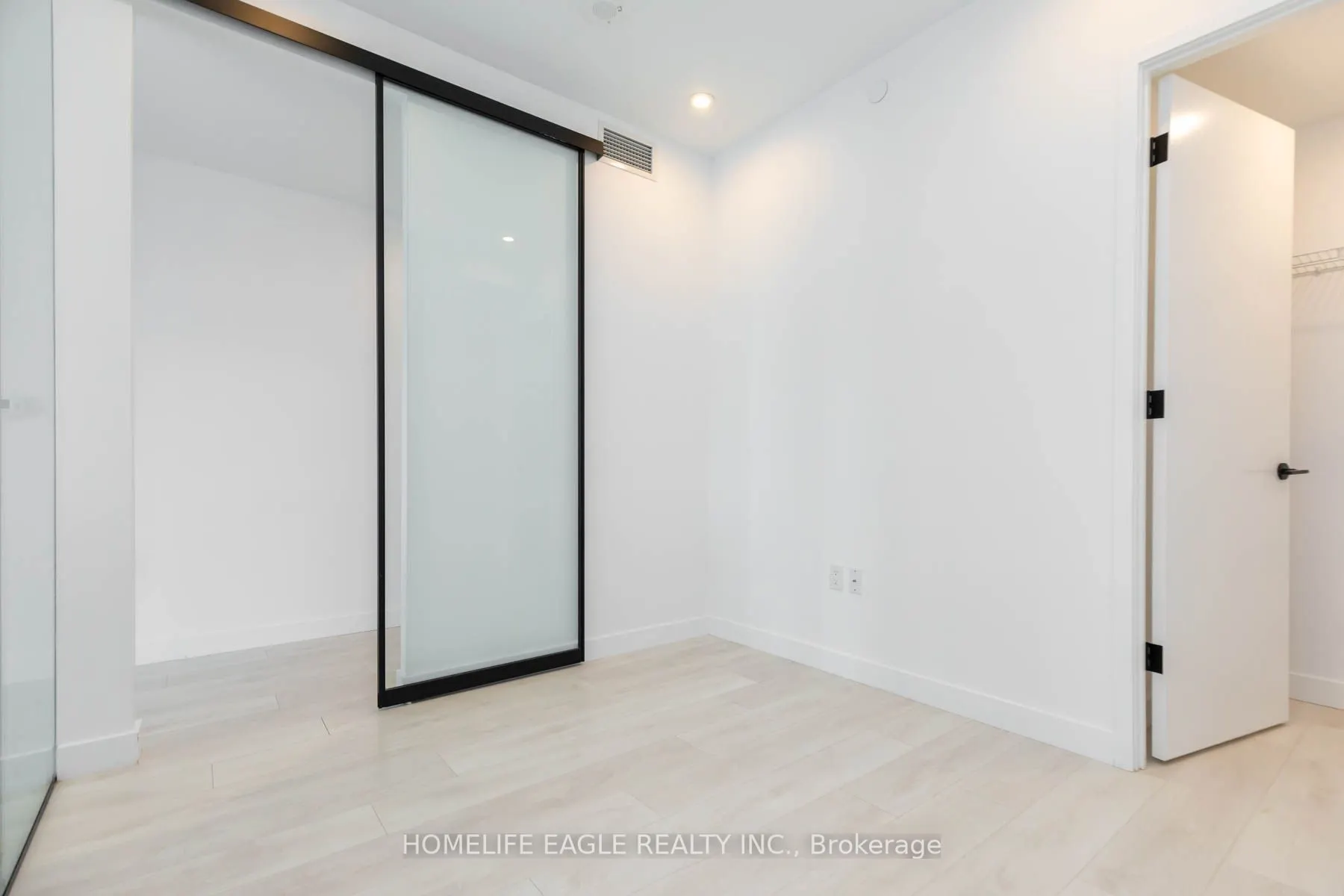 505 Richmond Street W, #514