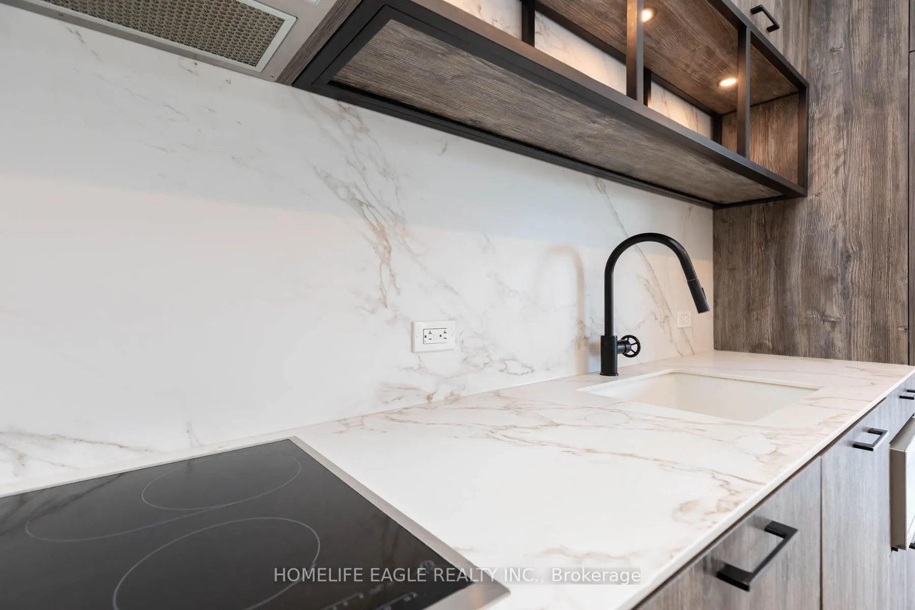 505 Richmond Street W, #514