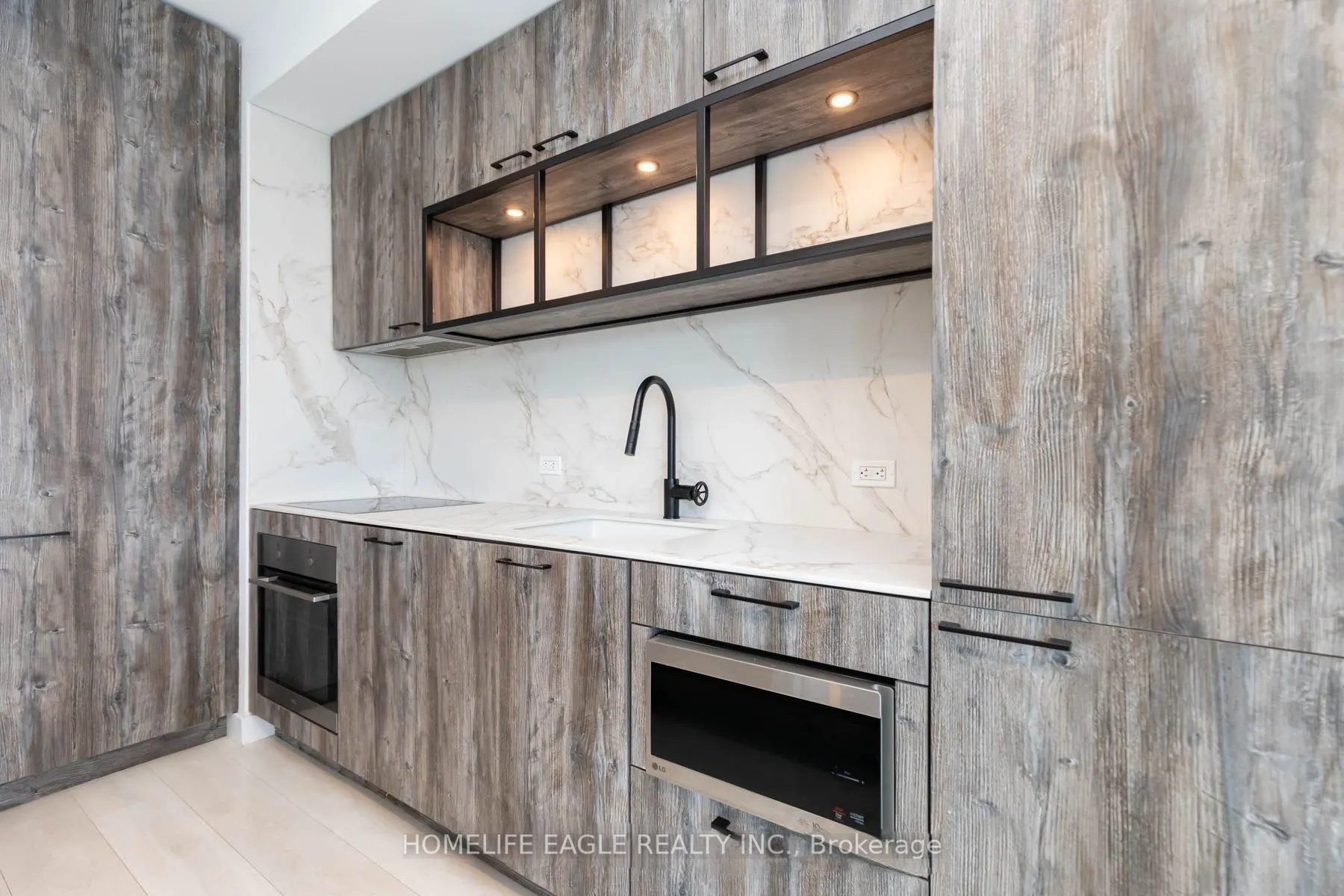 505 Richmond Street W, #514
