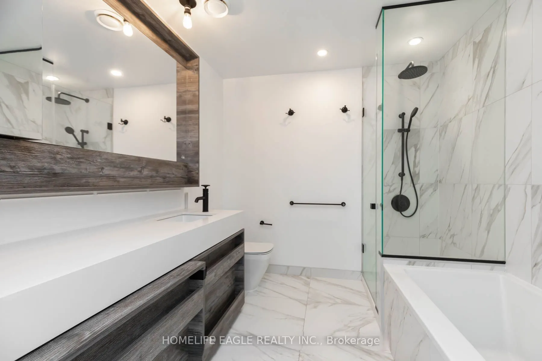 505 Richmond Street W, #514