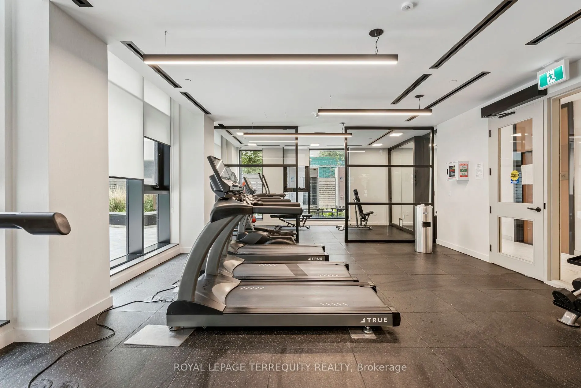 8 Tippett Road, #809