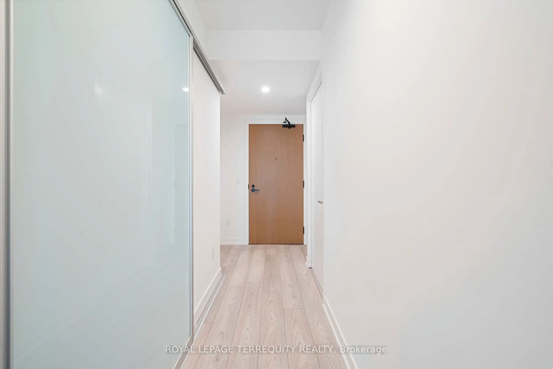 8 Tippett Road, #809