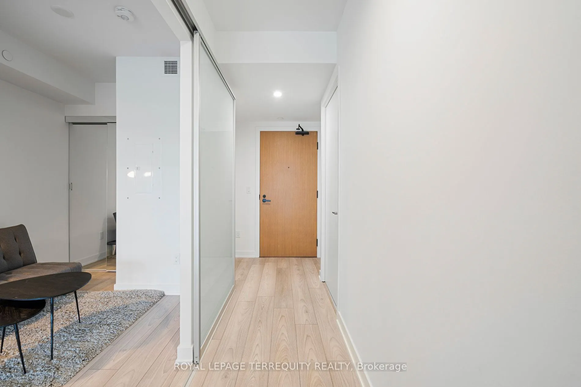 8 Tippett Road, #809