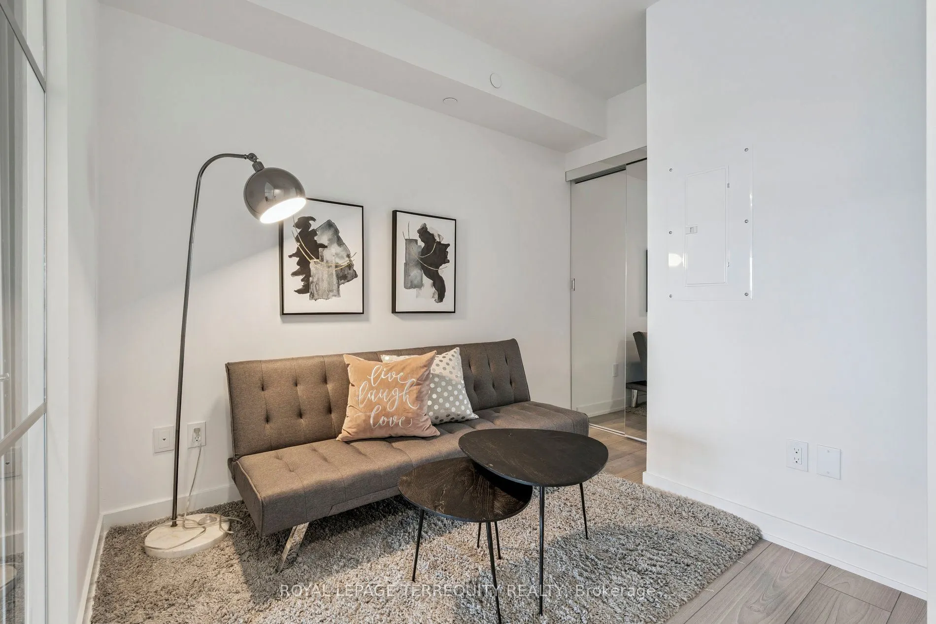 8 Tippett Road, #809