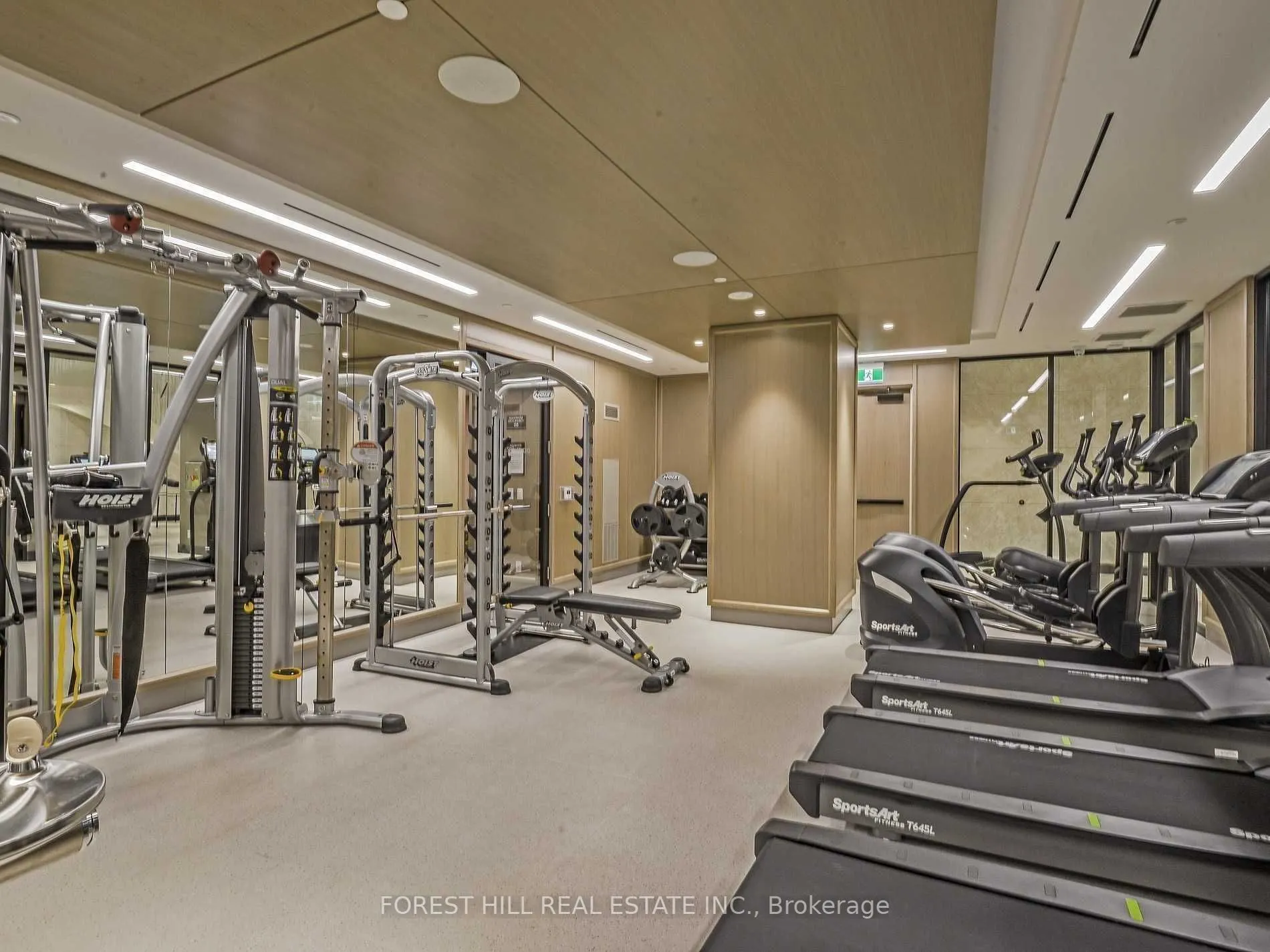1 Edgewater Drive, #915