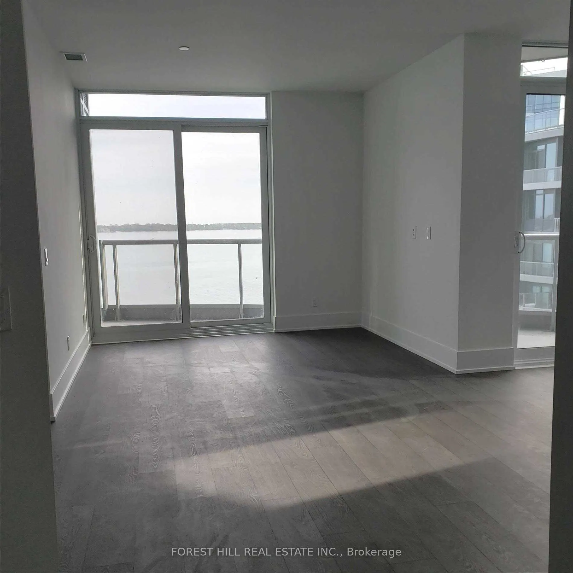 1 Edgewater Drive, #915