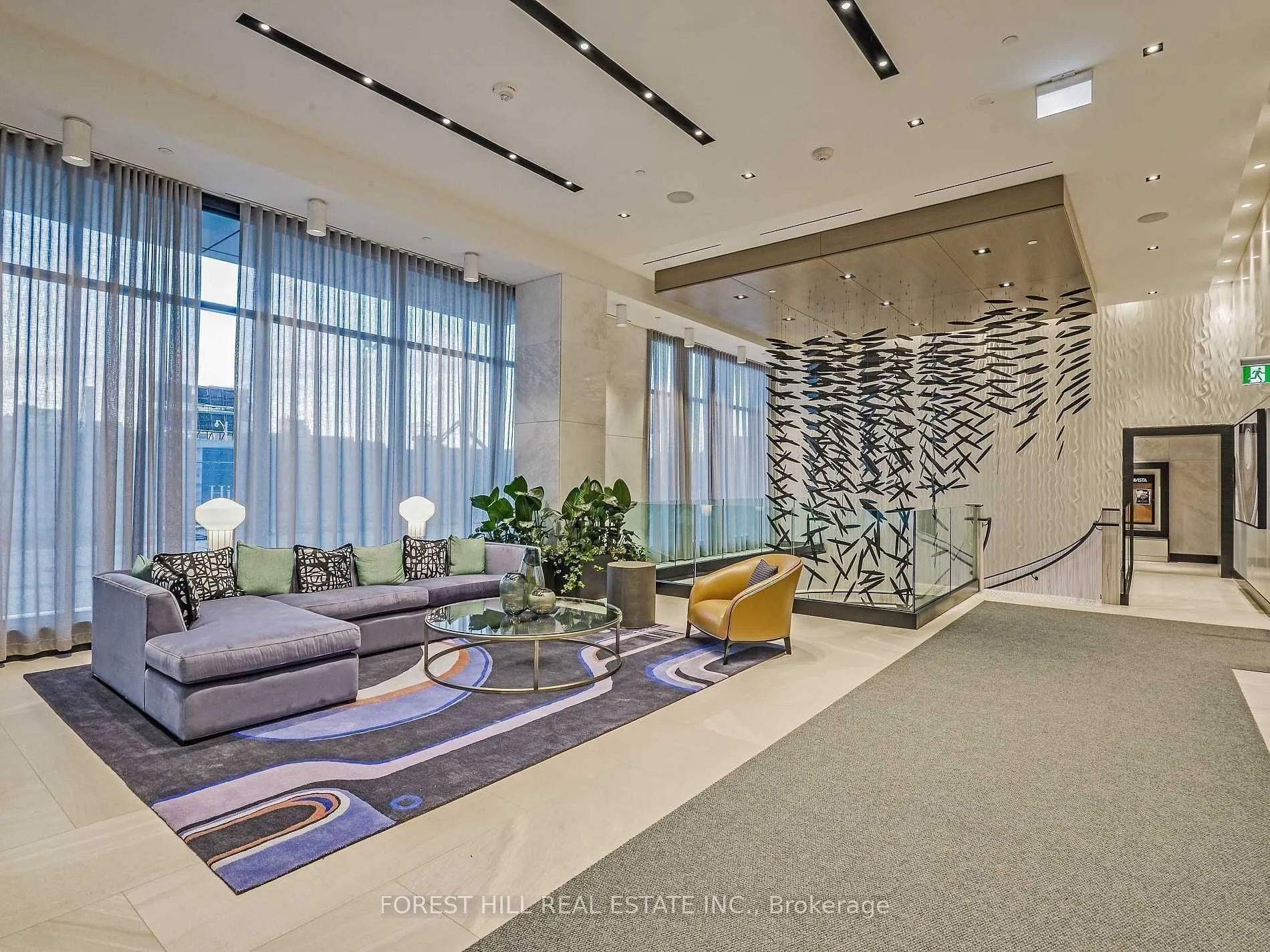 1 Edgewater Drive, #915