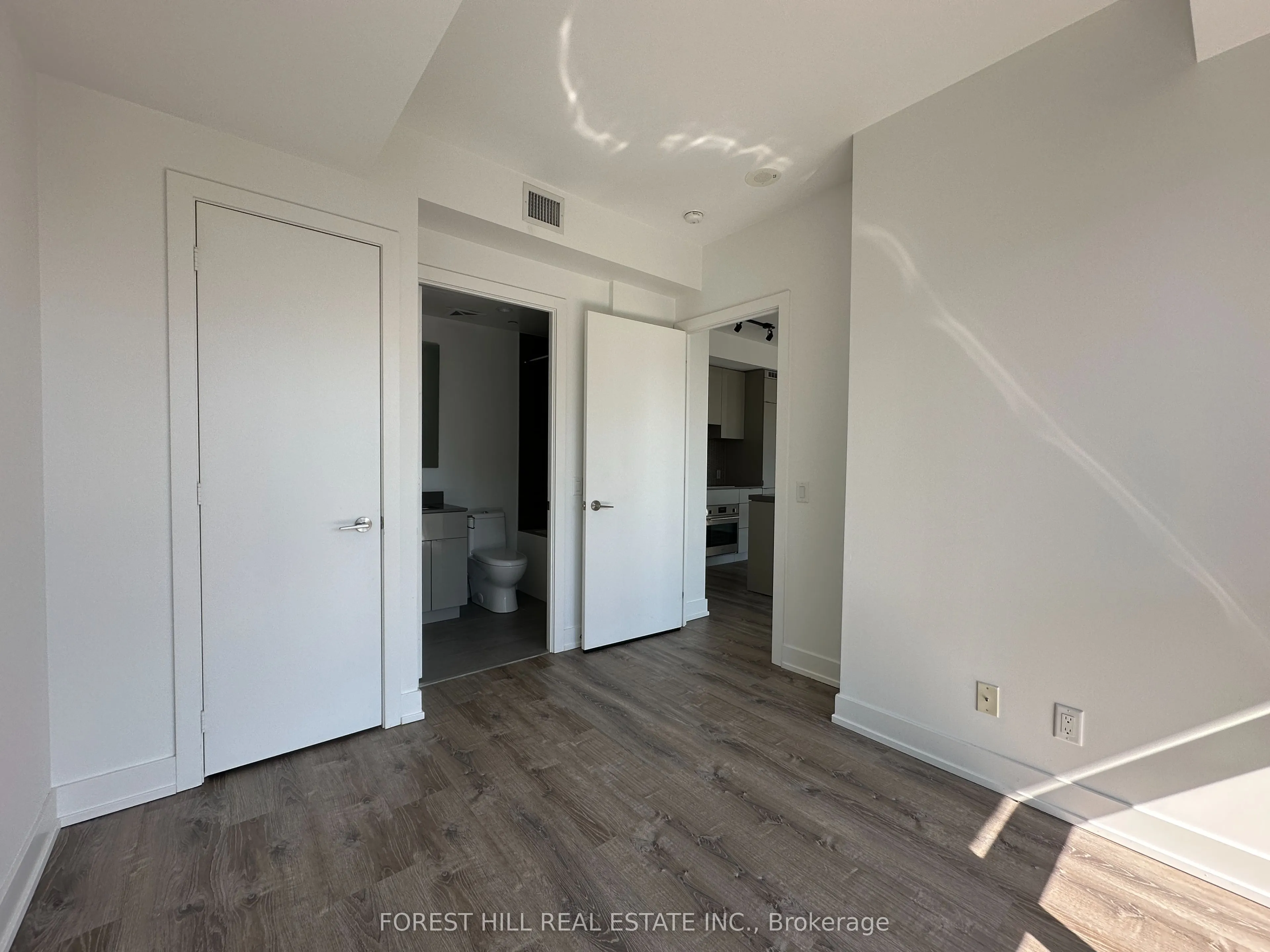 7 Grenville Street, #2207