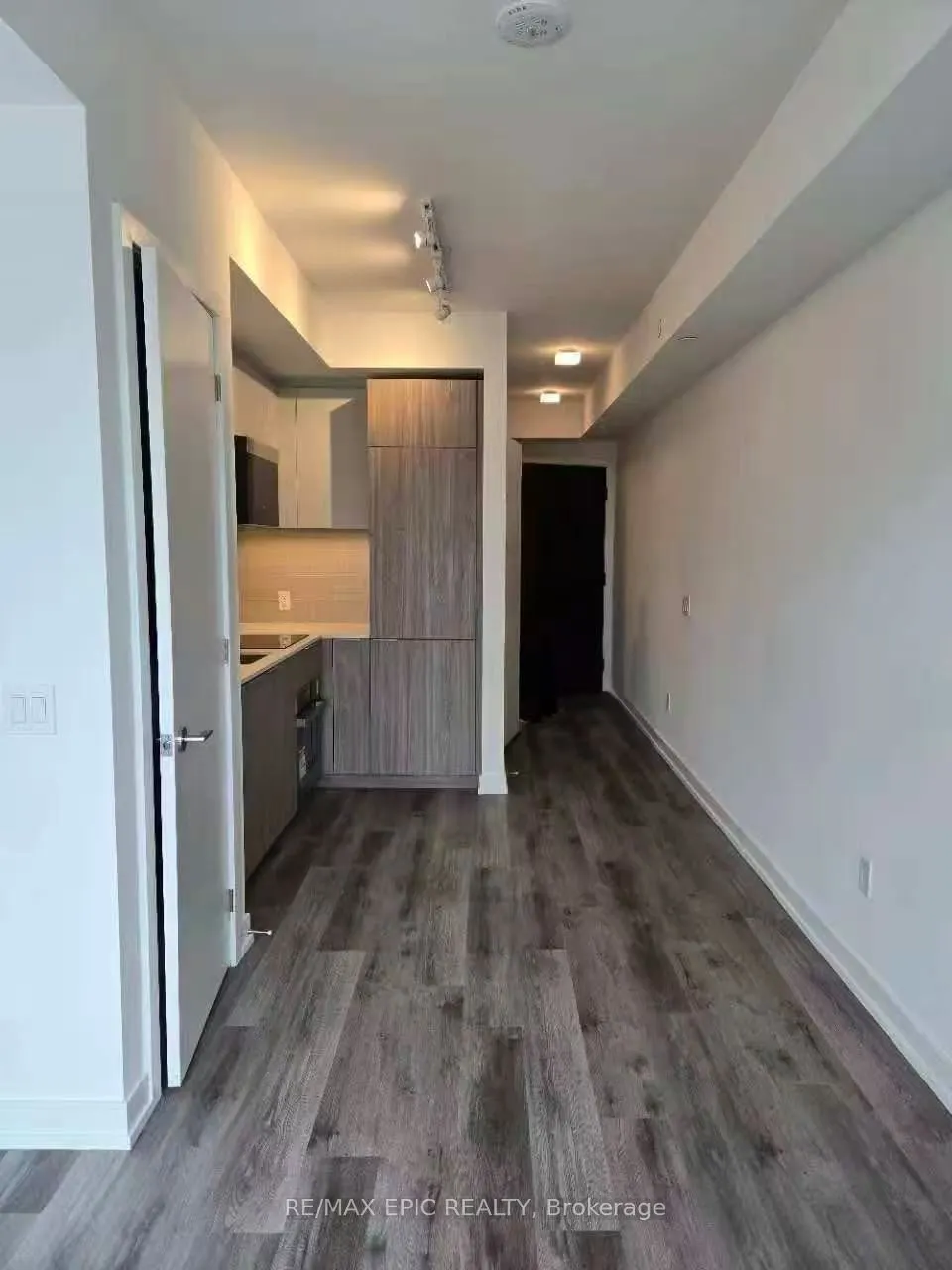28 Eastern Avenue, #1017