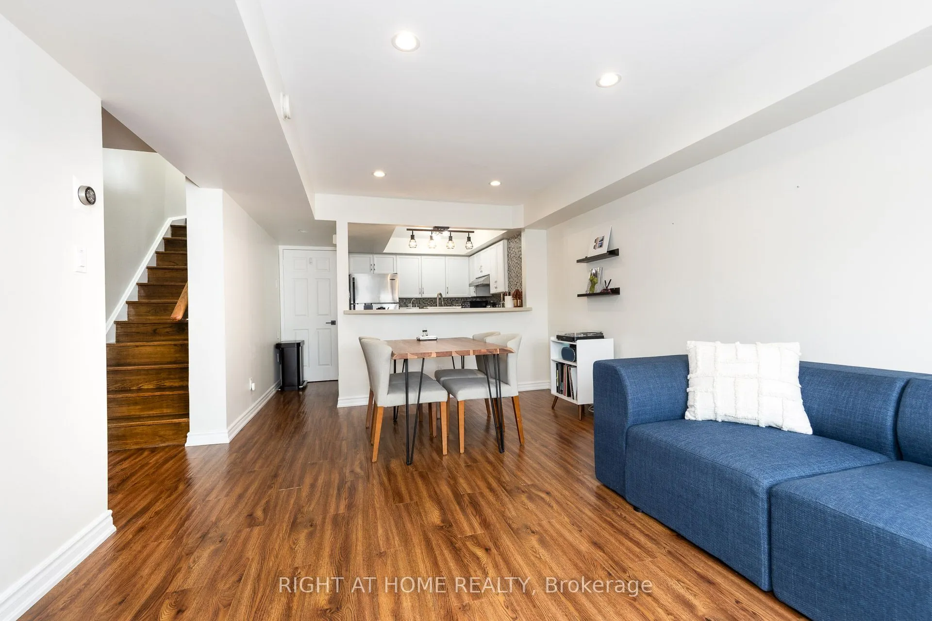988 SHEPPARD Avenue W, #32