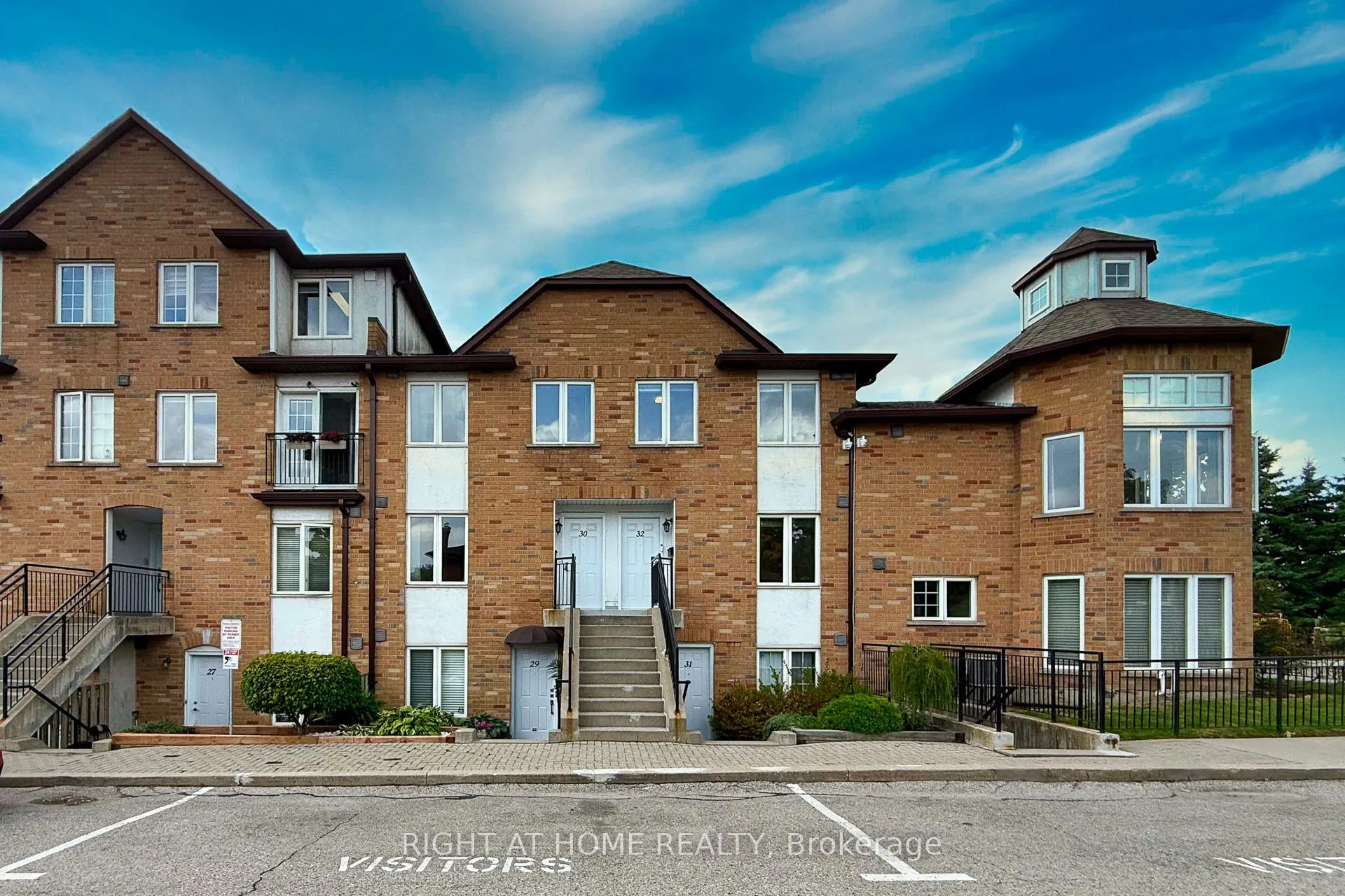 988 SHEPPARD Avenue W, #32
