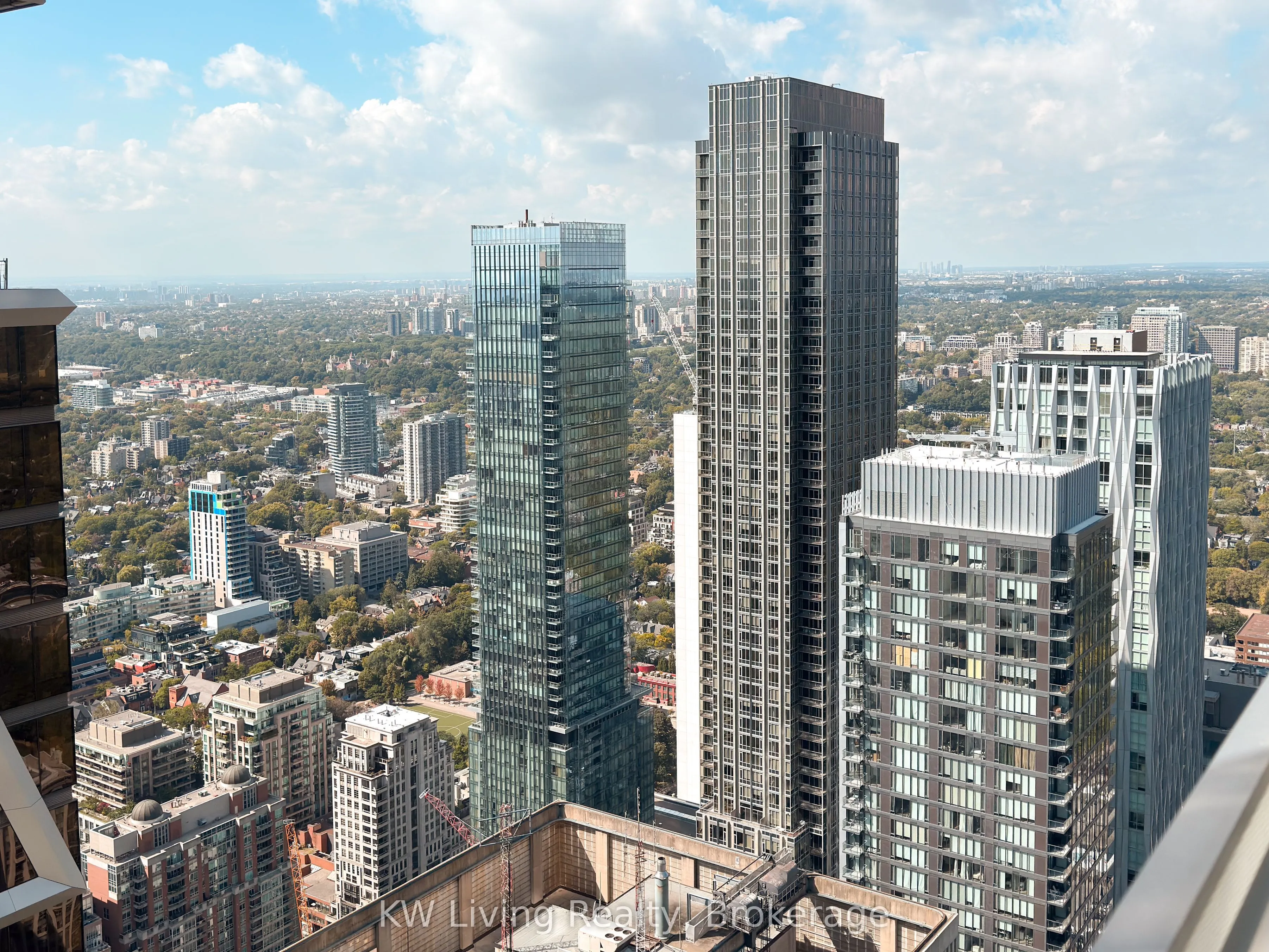 1 Bloor Street E, #6107