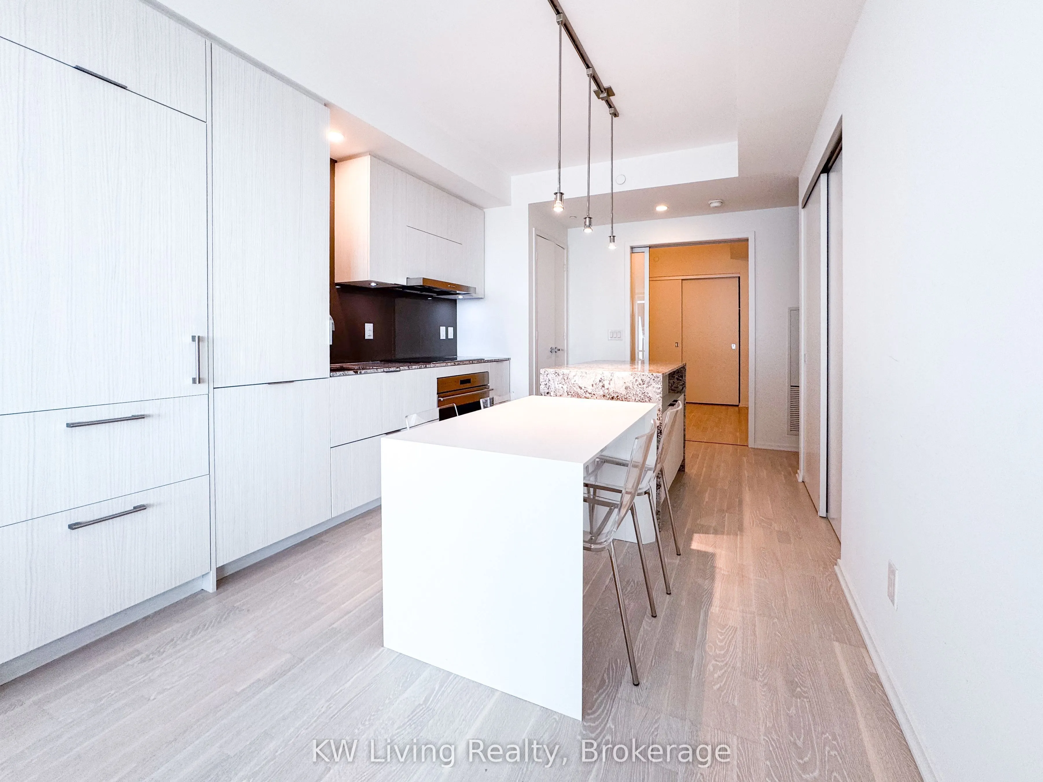 1 Bloor Street E, #6107