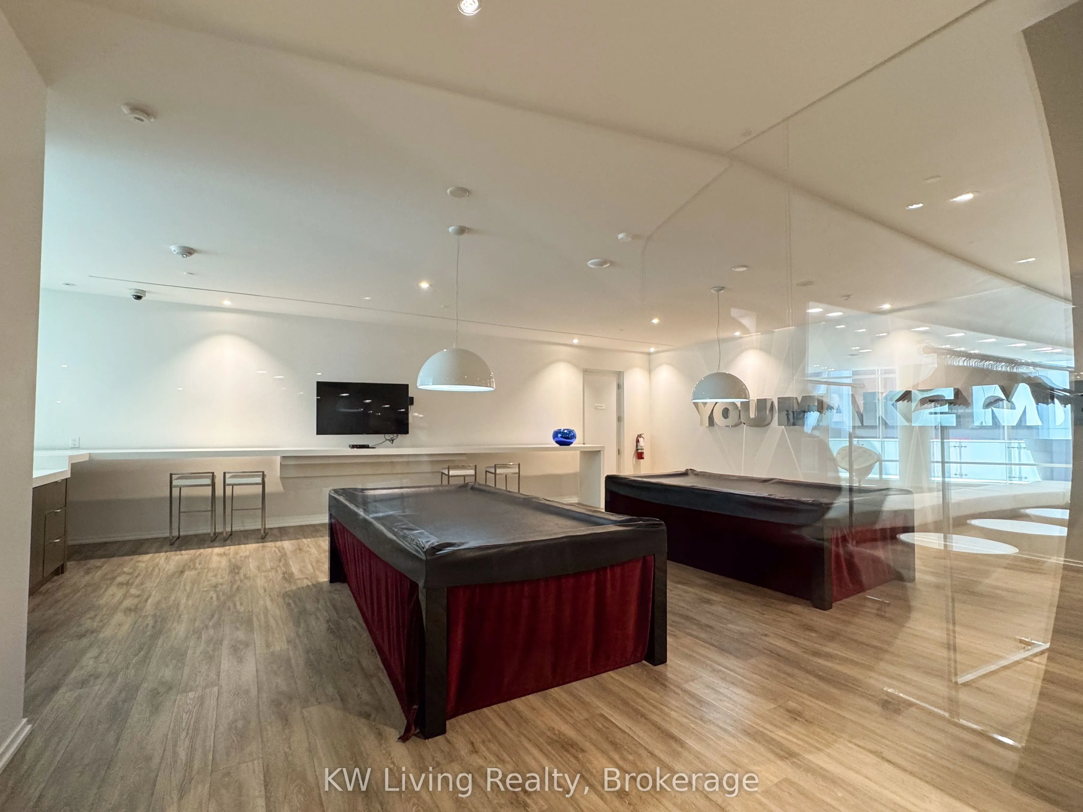 1 Bloor Street E, #6107