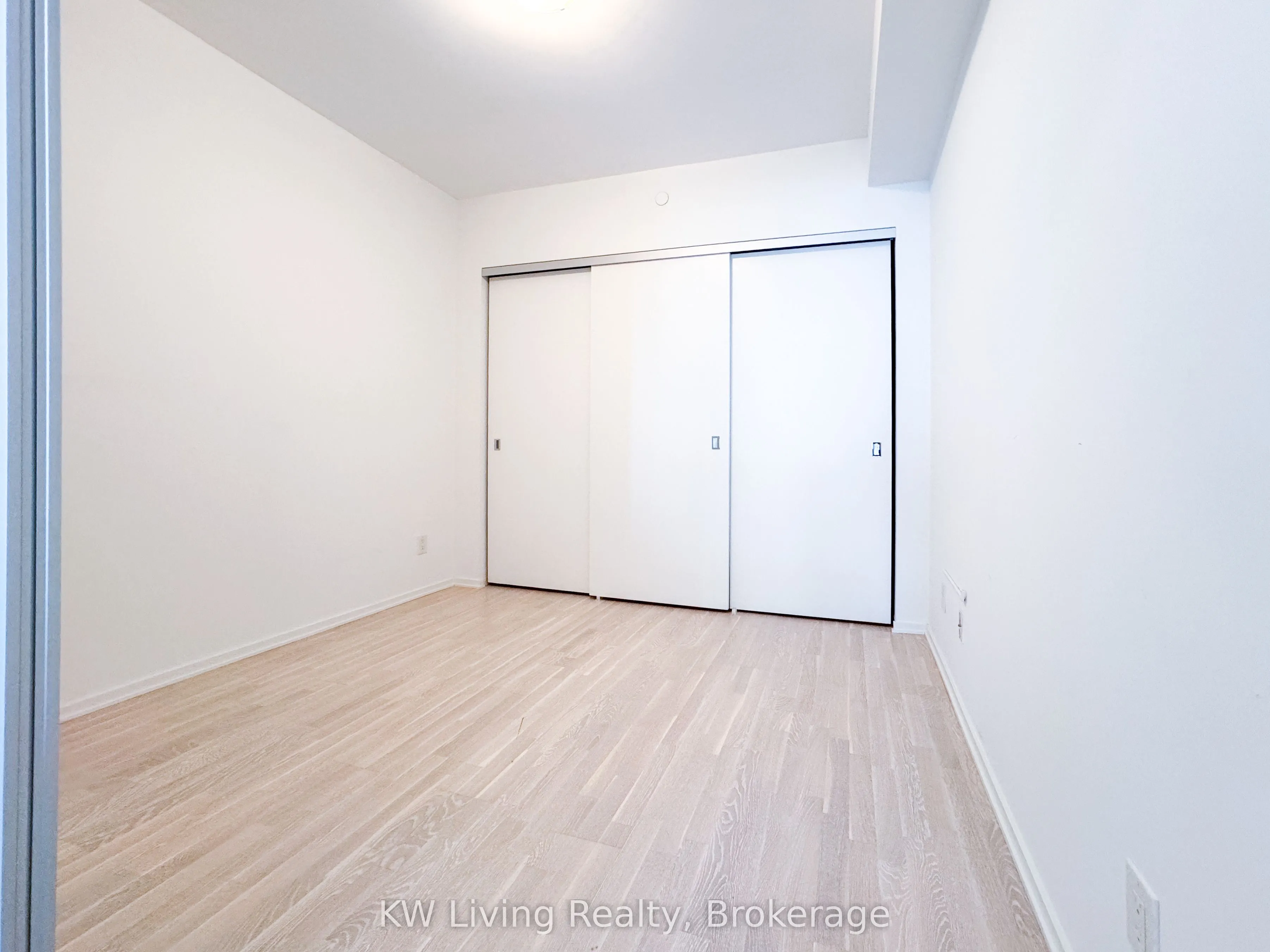 1 Bloor Street E, #6107