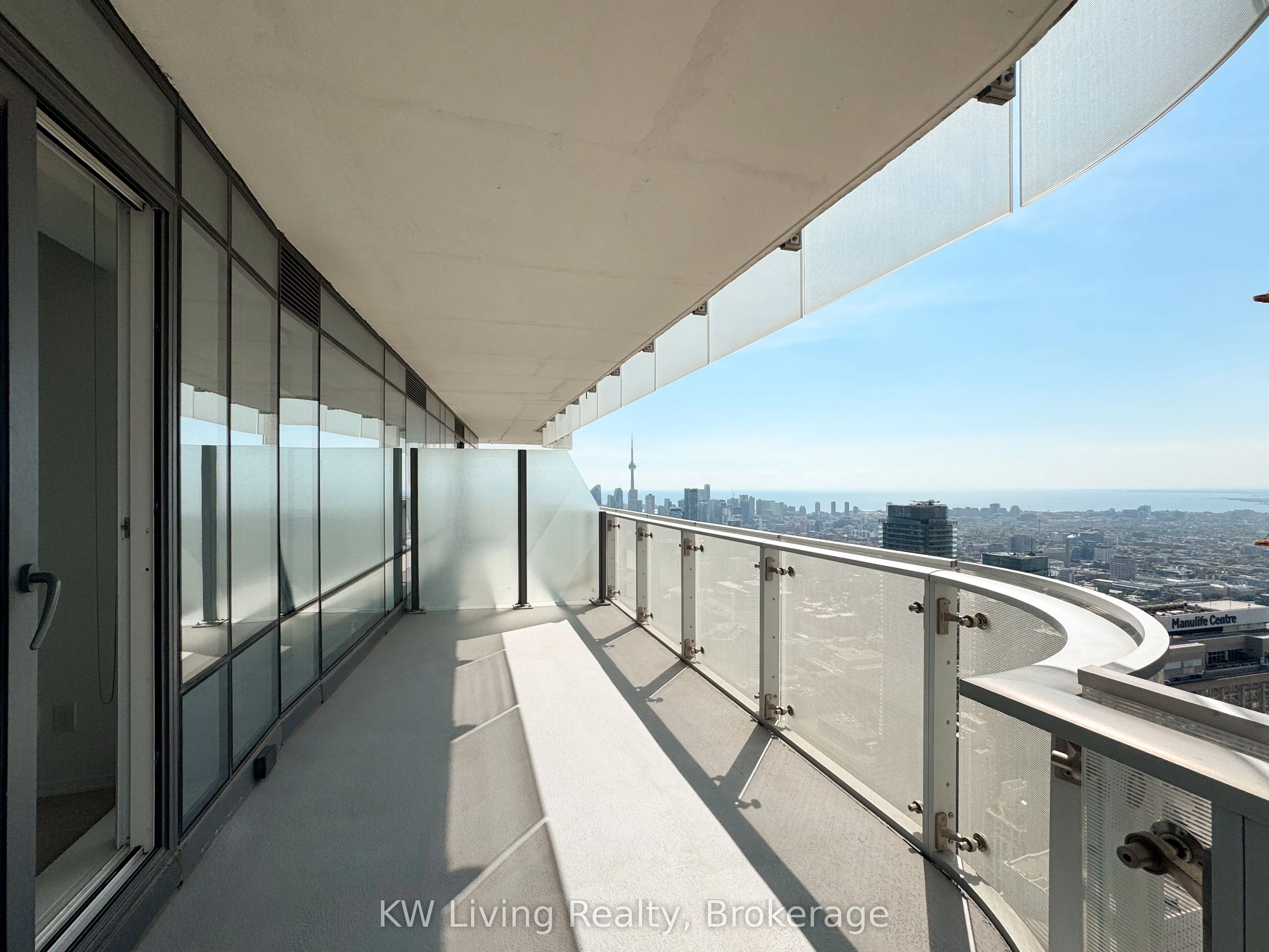 1 Bloor Street E, #6107