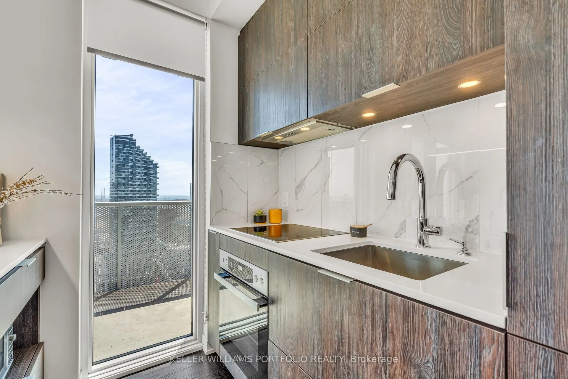 20 Richardson Street, #2810