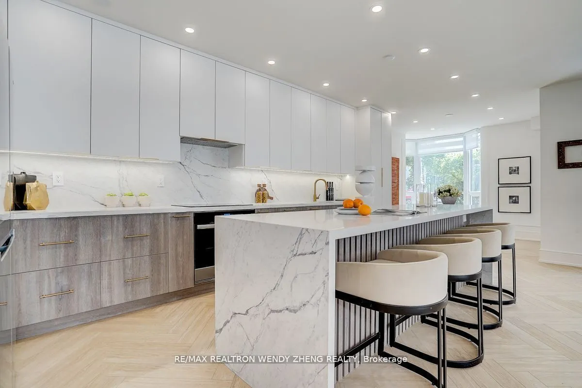 65 SPRING GARDEN Avenue, #102