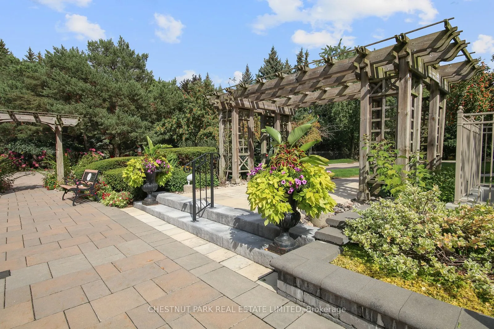 215 The Donway W, #511