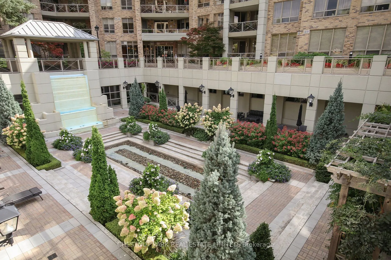 215 The Donway W, #511